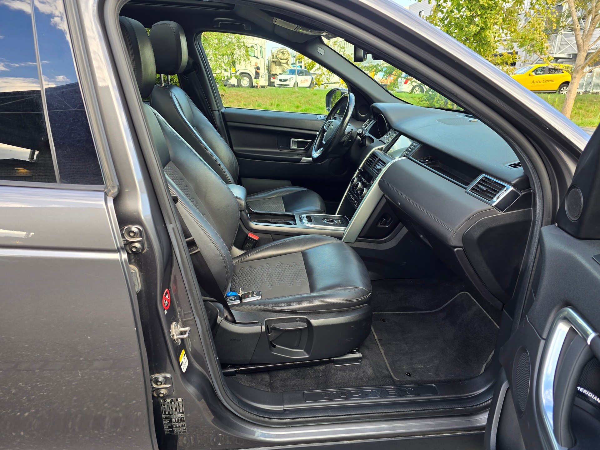 LAND ROVER Discovery Sport 2.0 Si4 SE AT9-image-10