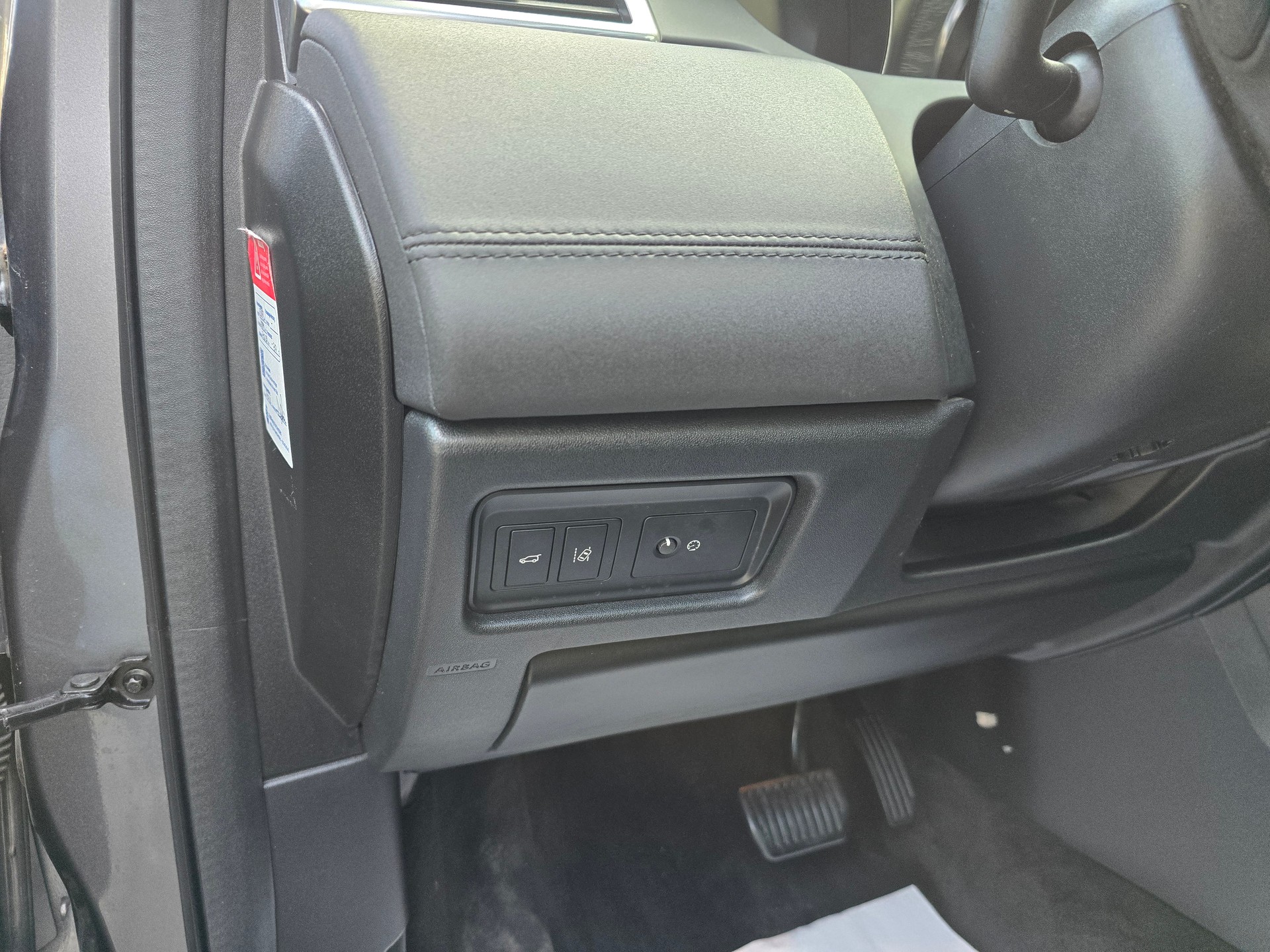 LAND ROVER Discovery Sport 2.0 Si4 SE AT9-image-18