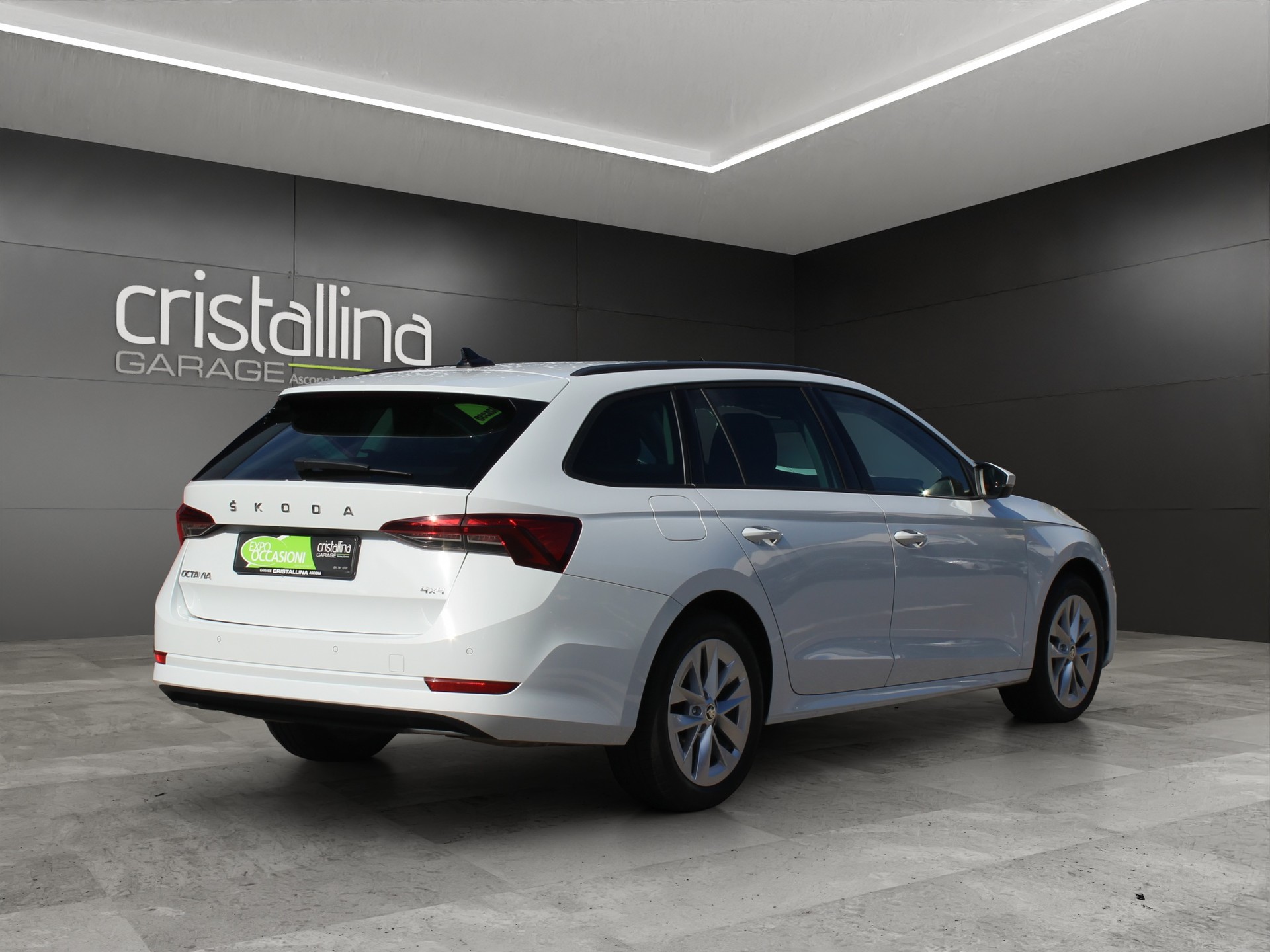 SKODA Octavia Combi 2.0 TSI Ambition 4x4 DSG-image-3