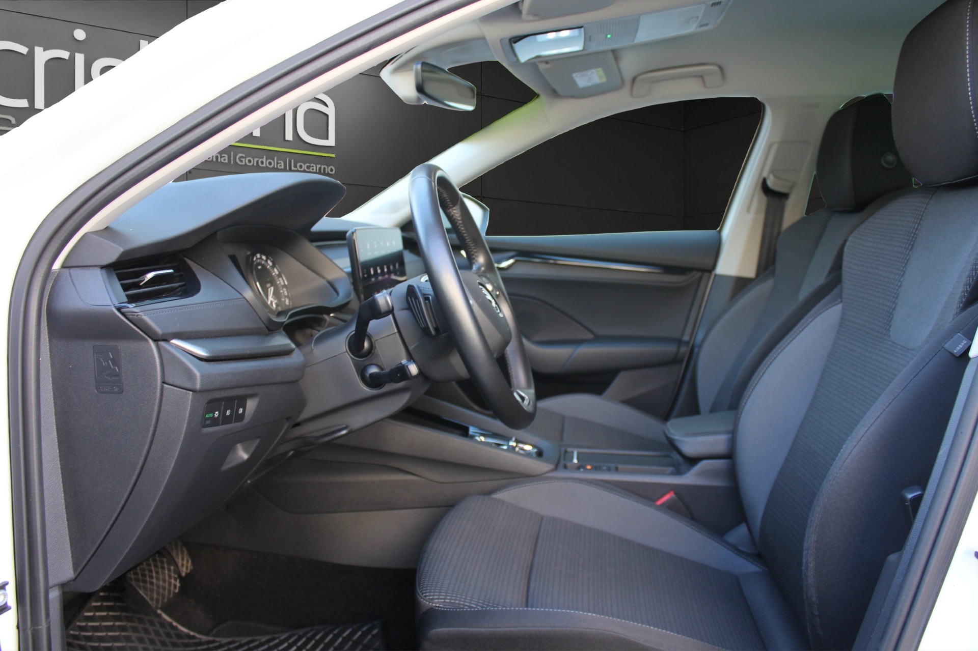 SKODA Octavia Combi 2.0 TSI Ambition 4x4 DSG-image-6