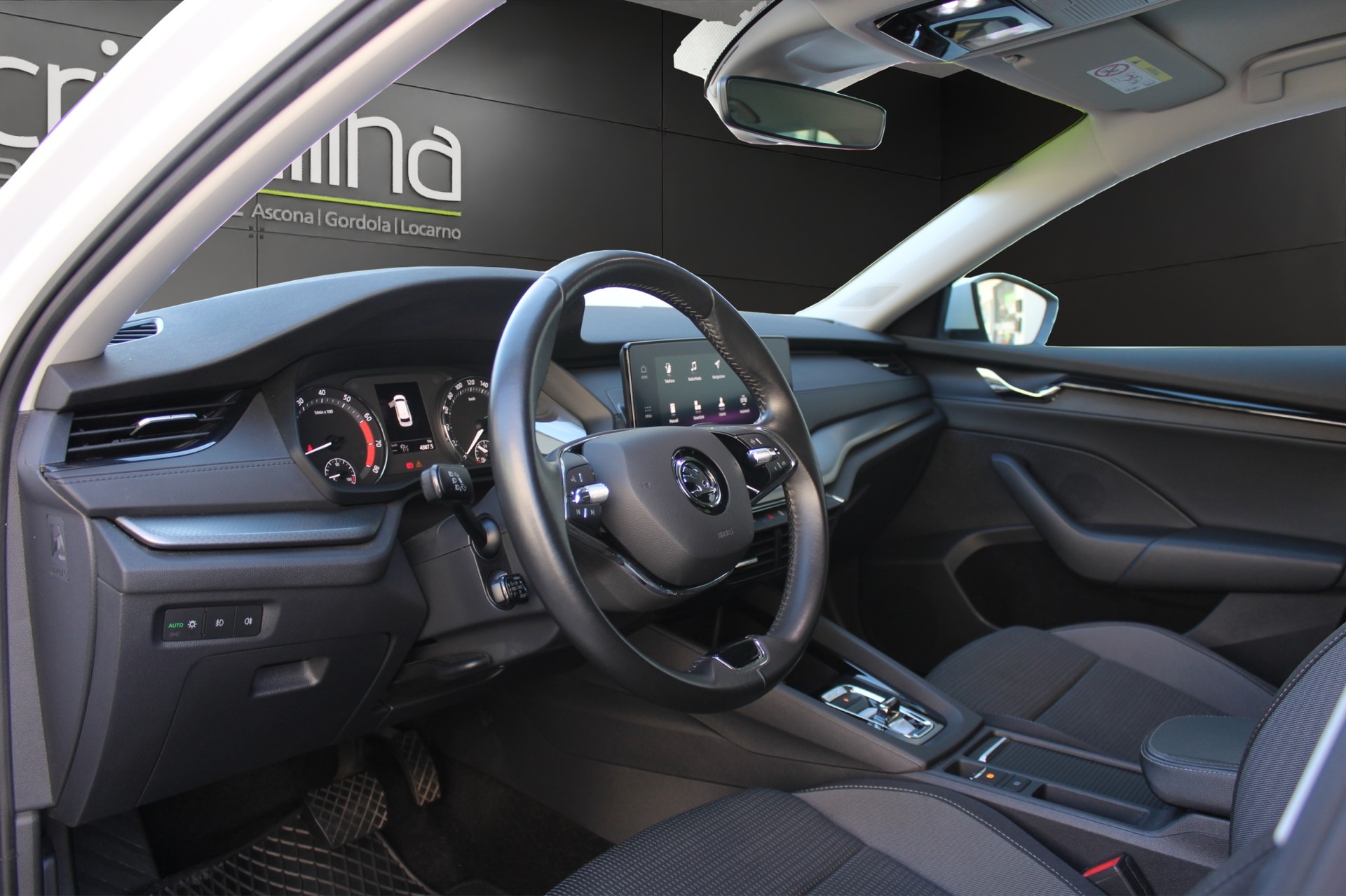 SKODA Octavia Combi 2.0 TSI Ambition 4x4 DSG-image-7
