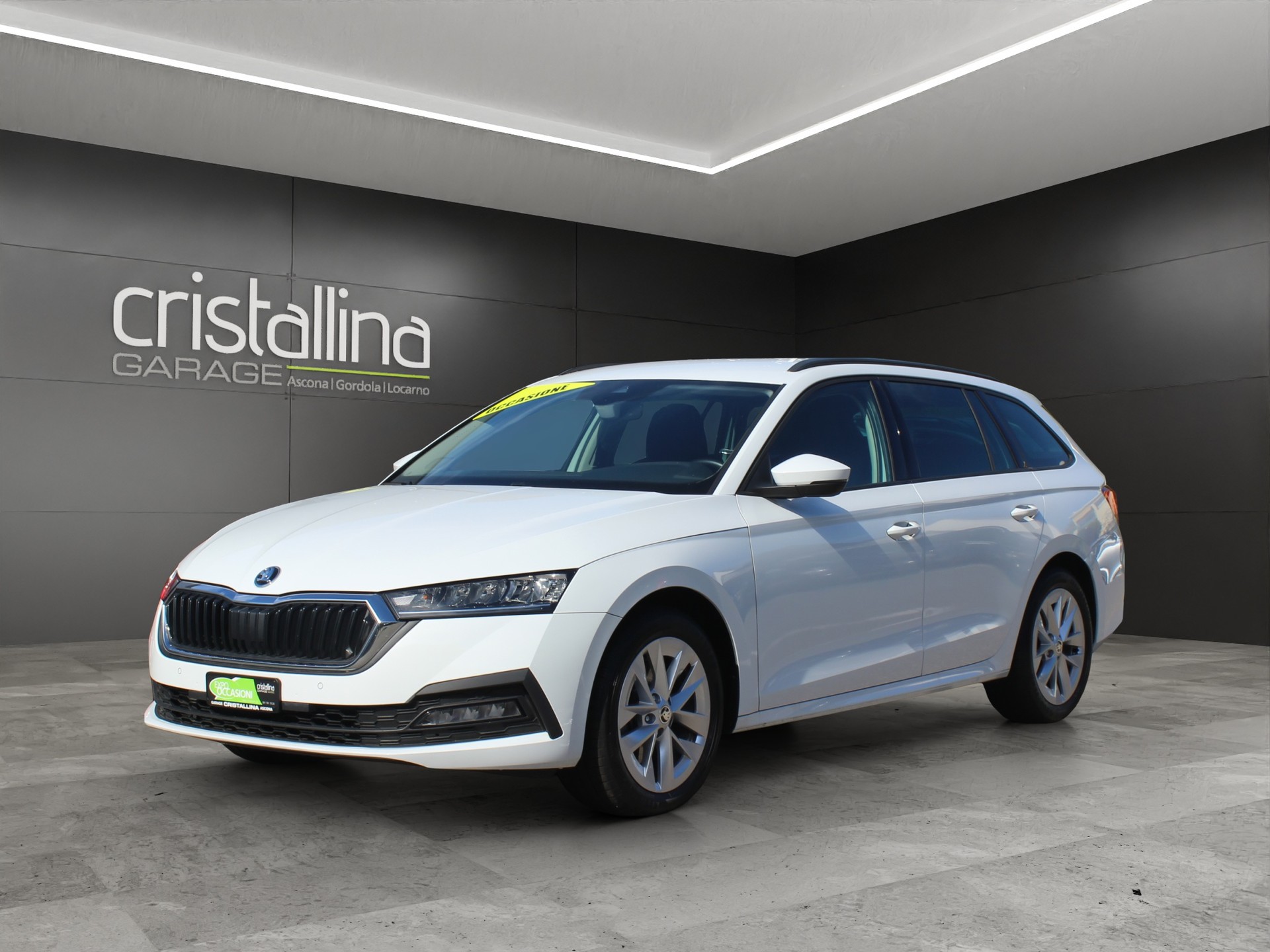 SKODA Octavia Combi 2.0 TSI Ambition 4x4 DSG-image-0