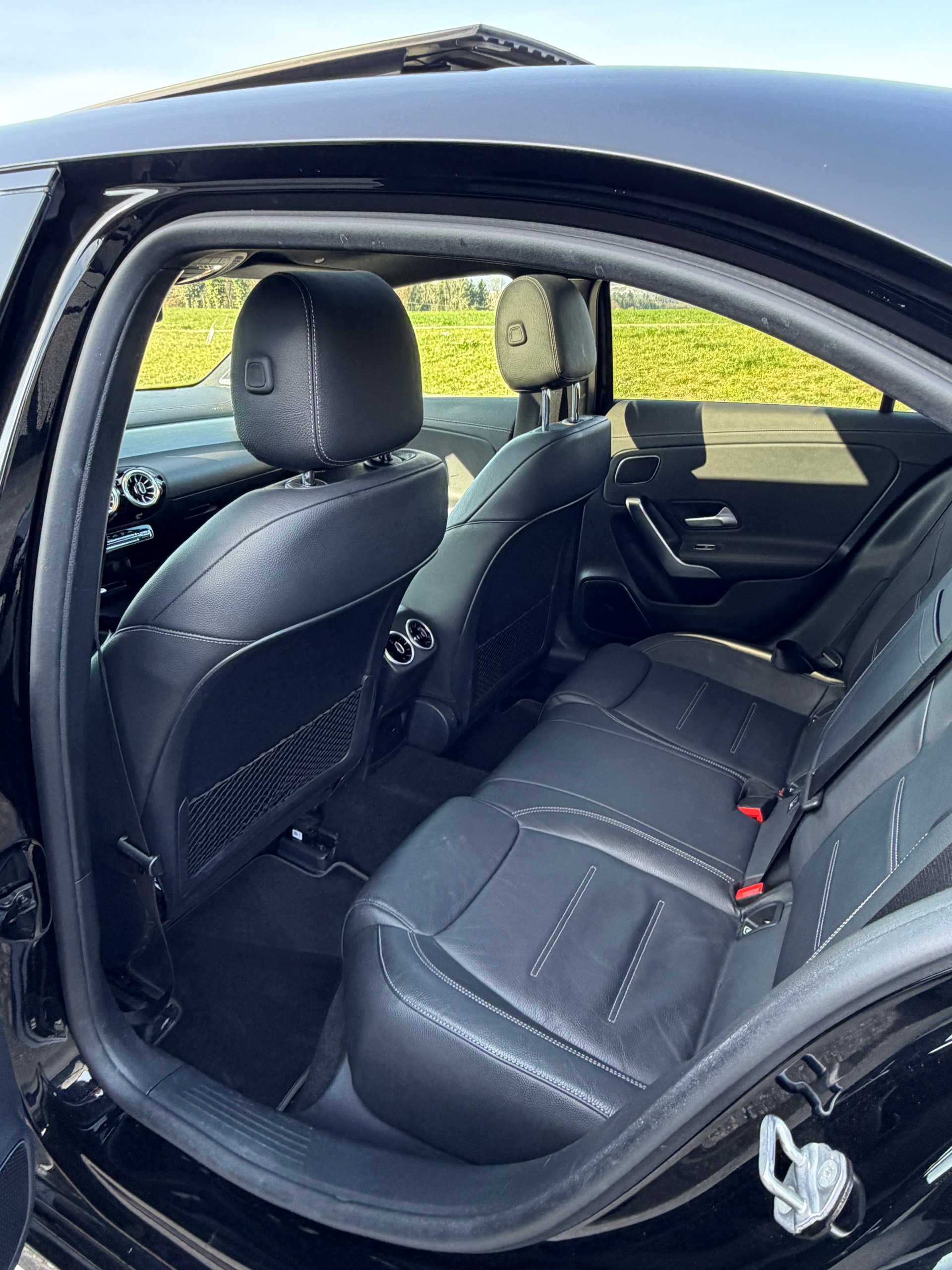 MERCEDES-BENZ A 220 d AMG Line 4m-image-5