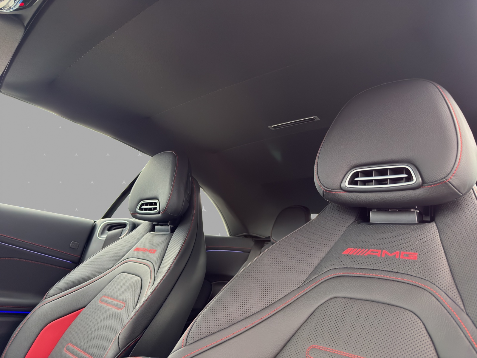 MERCEDES-BENZ CLE AMG 53 Cabrio 4Matic+ 9G-Tronic-image-8
