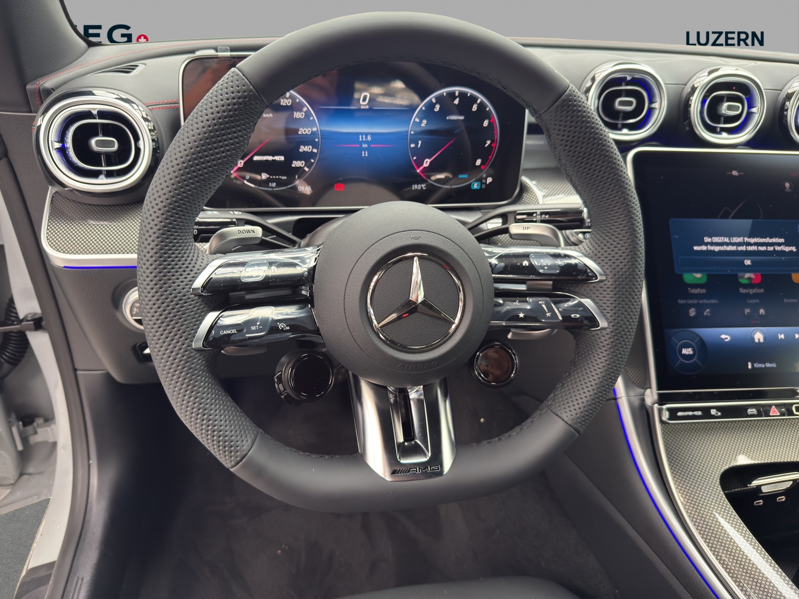 MERCEDES-BENZ CLE AMG 53 Cabrio 4Matic+ 9G-Tronic-image-9