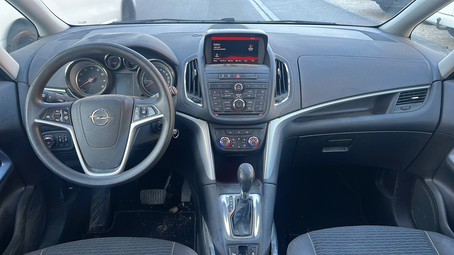 OPEL Zafira Tourer 1.4i 16V Turbo Cosmo Automatic-image-9