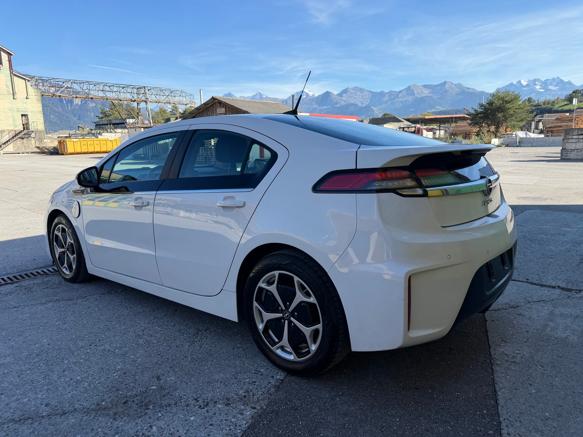 OPEL Ampera E-REV-image-3