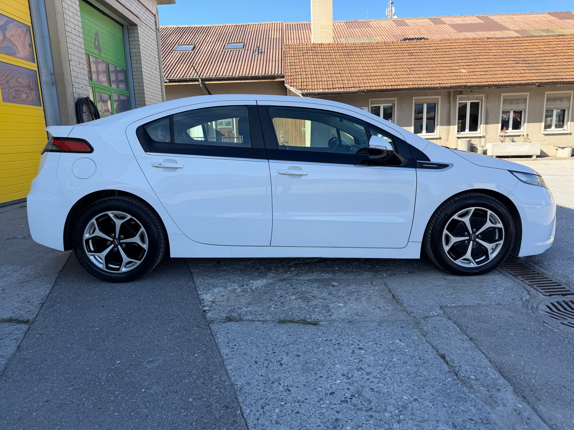 OPEL Ampera E-REV-image-6