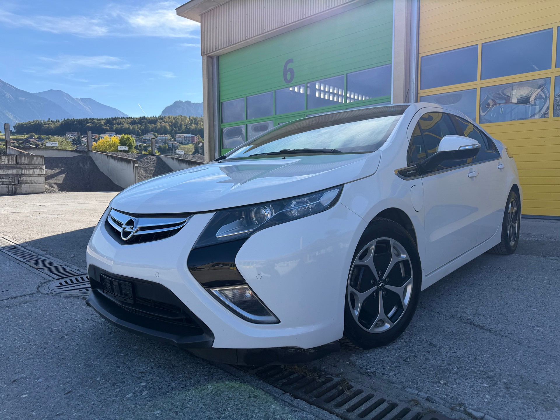 OPEL Ampera E-REV-image-0