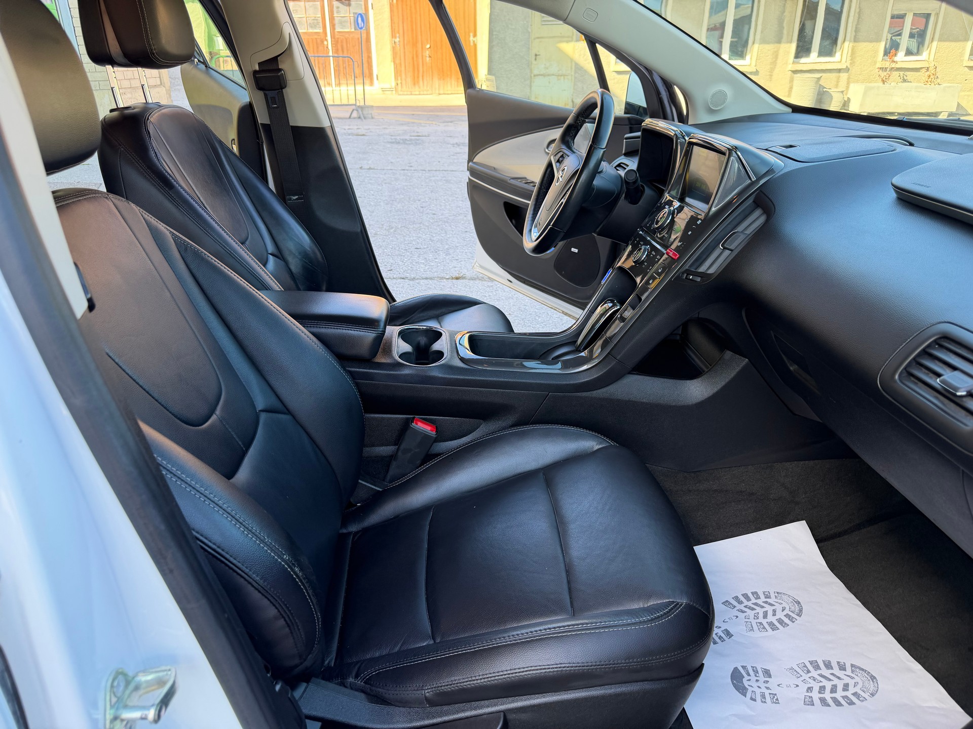 OPEL Ampera E-REV-image-13