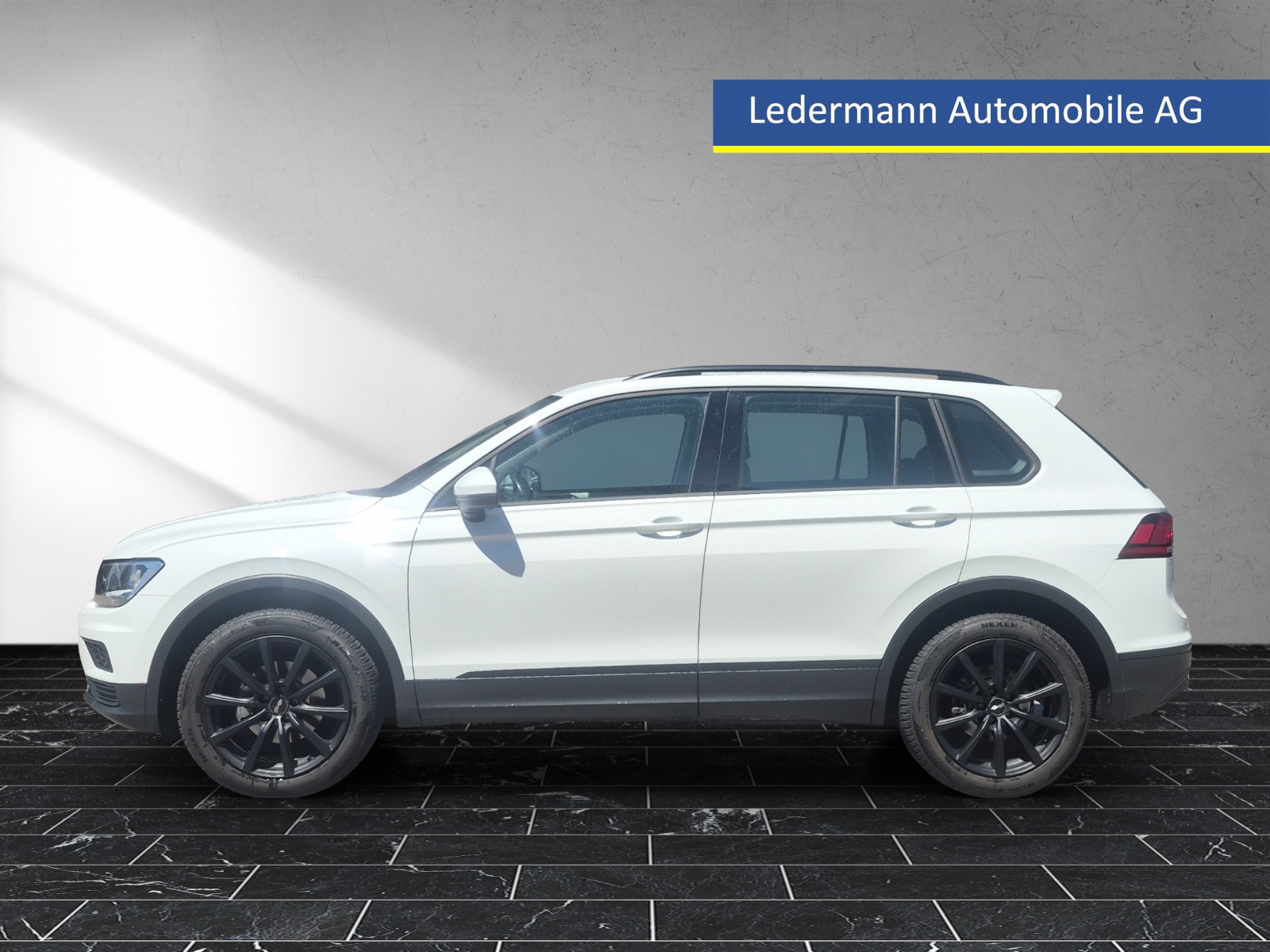 VW Tiguan 2.0 TDI SCR Trendline 4Motion-image-1