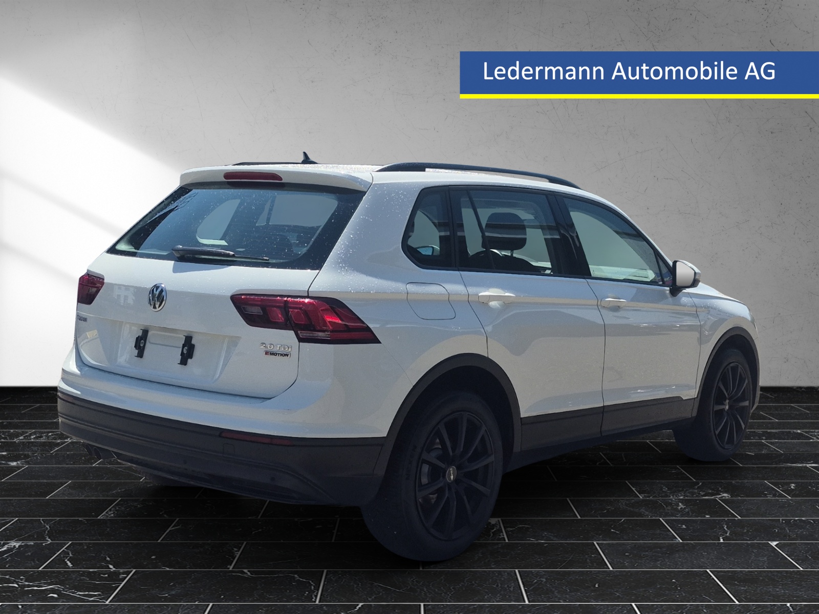 VW Tiguan 2.0 TDI SCR Trendline 4Motion-image-4