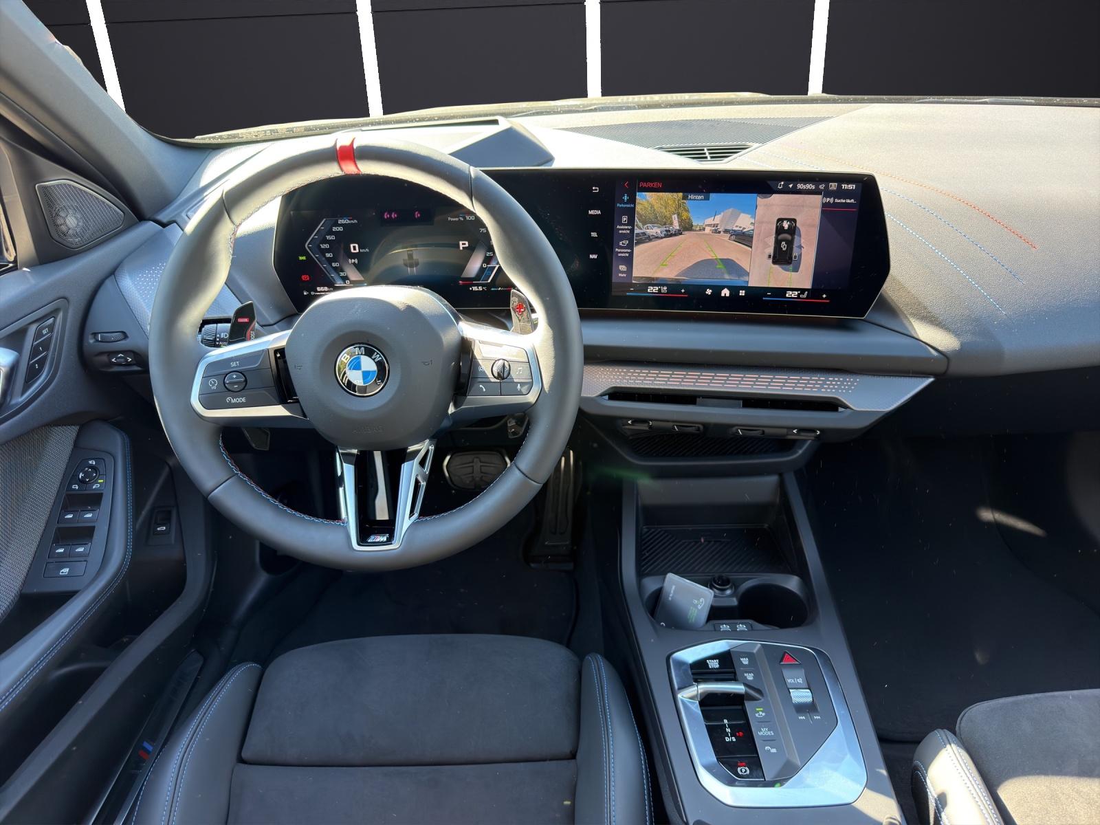 BMW 1er Reihe F70 M135i xDrive-image-11