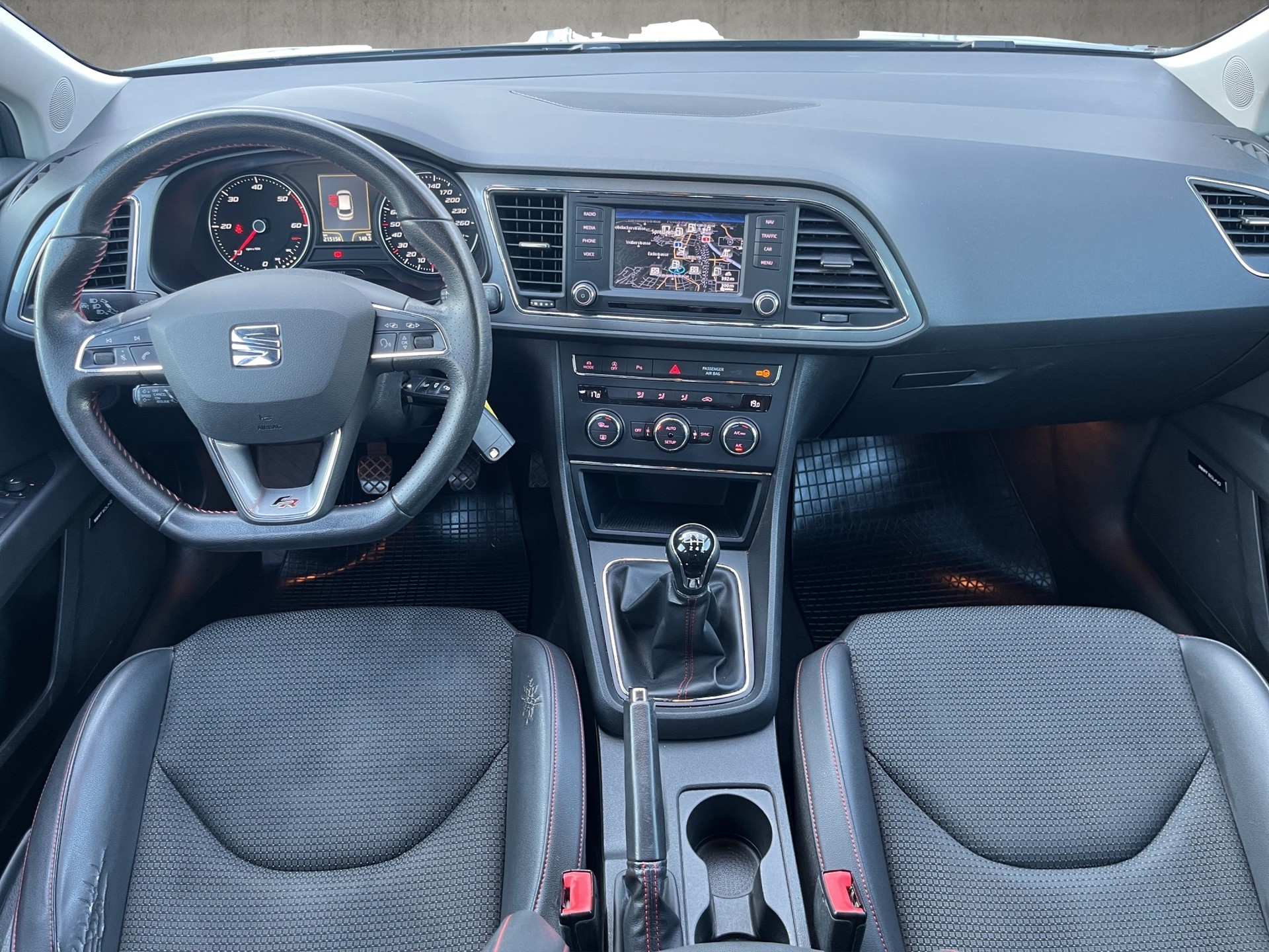SEAT Leon ST 2.0 TDI FR 4Drive-image-10