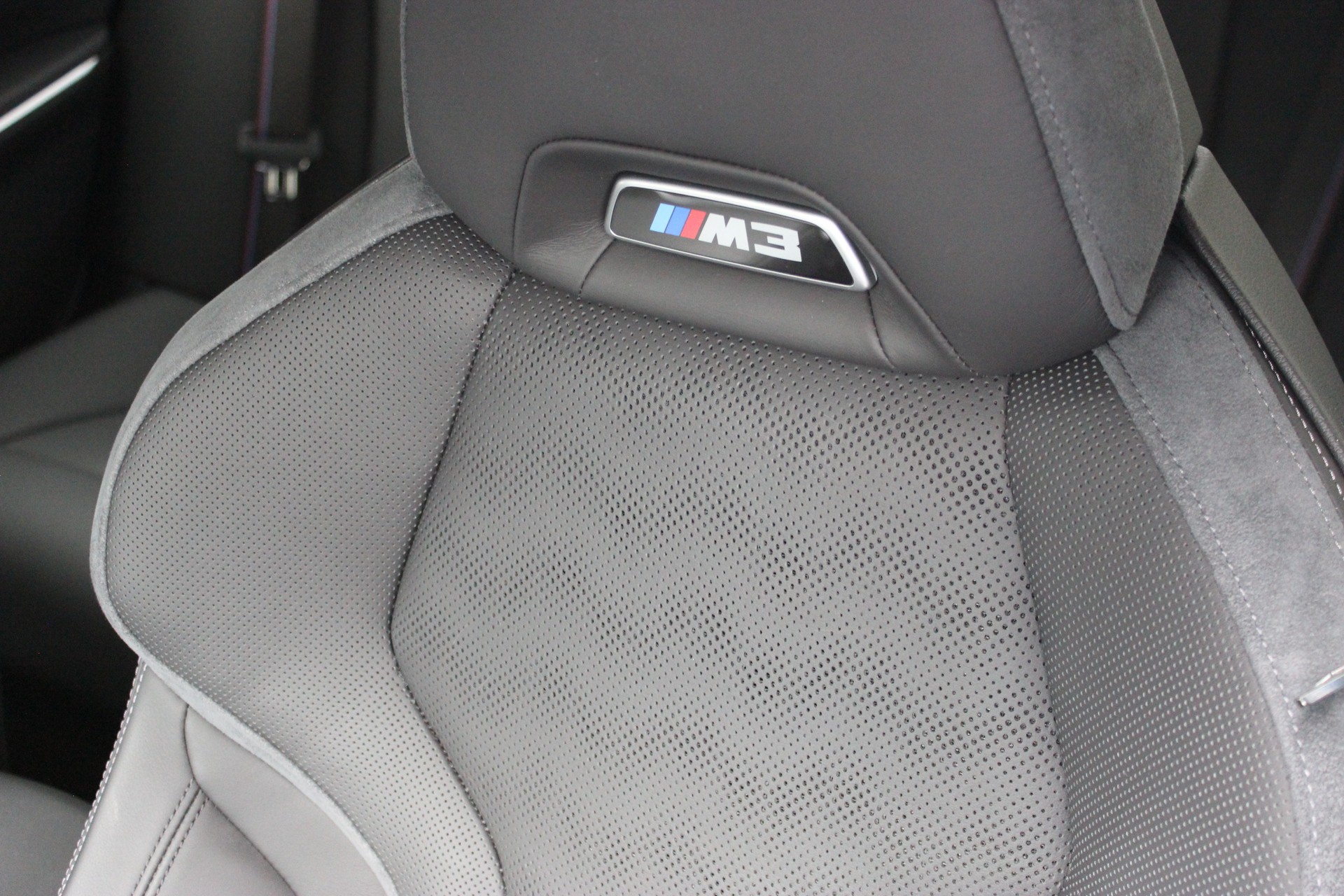 BMW M3 Competition M xDrive Ultimate Package 🎉1.88%-LEASINGAKTION🎉-image-24