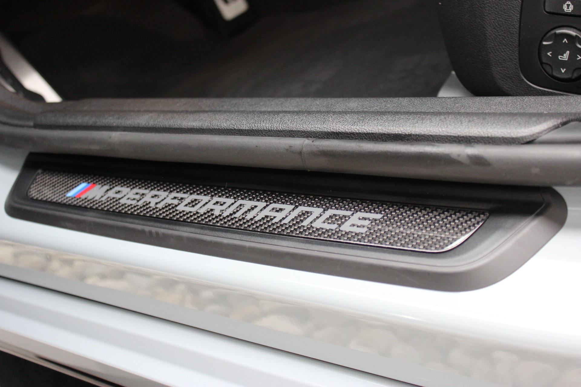 BMW M3 Competition M xDrive Ultimate Package 🎉1.88%-LEASINGAKTION🎉-image-18