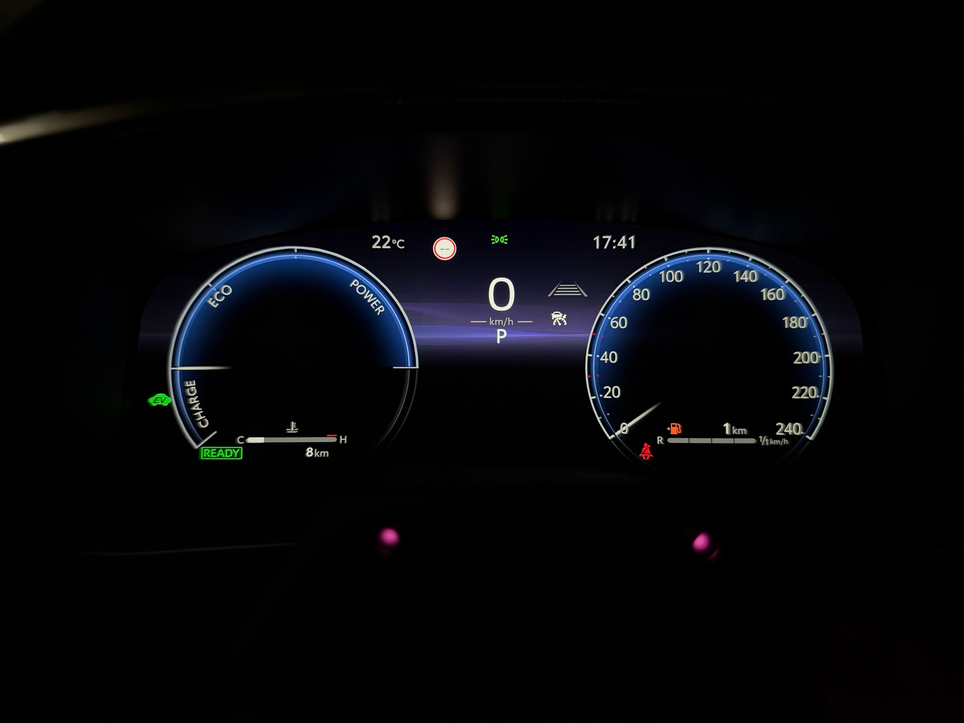 TOYOTA Corolla Touring Sports 1.8 HSD Comfort e-CVT-image-25