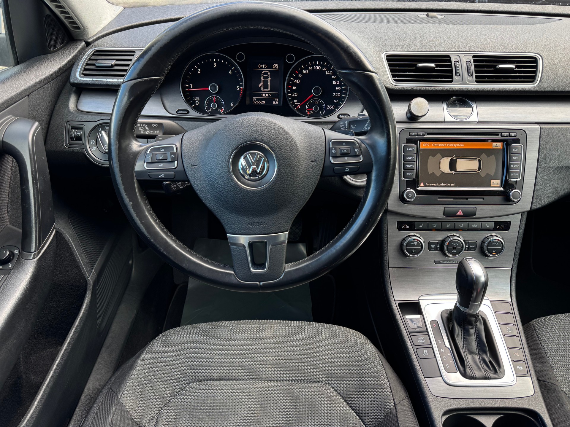 VW Passat Variant 2.0 TDI BMT Comfortline DSG-image-12