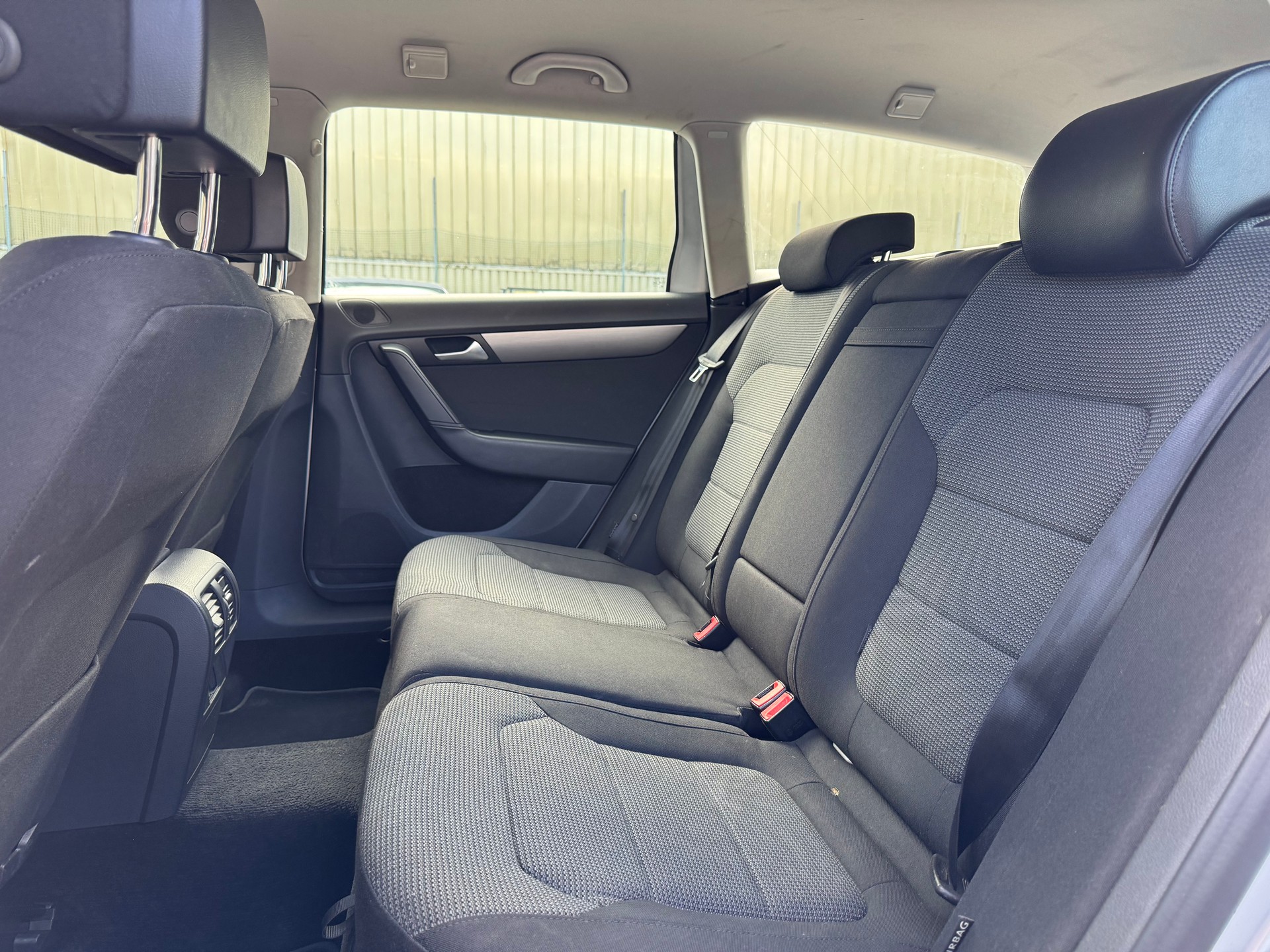 VW Passat Variant 2.0 TDI BMT Comfortline DSG-image-10