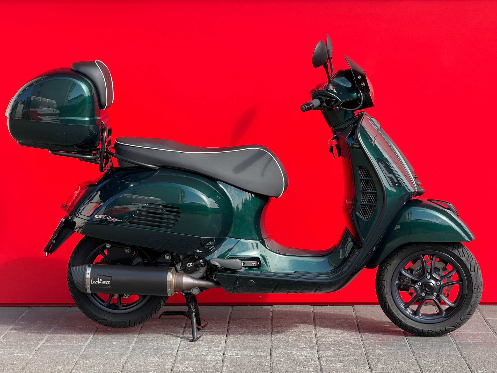PIAGGIO Vespa GTS 300 HPE Racing Sixties ABS/ASR-image-7