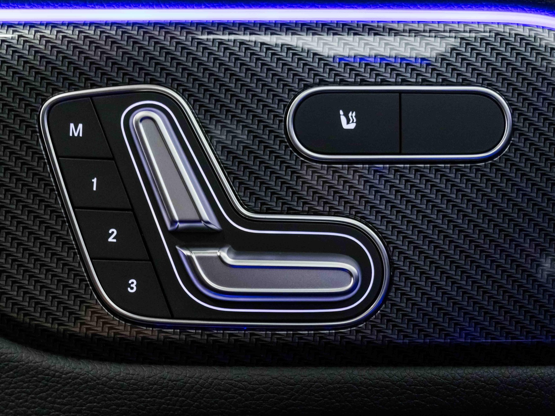 MERCEDES-BENZ GLA 35 AMG 4MATIC-image-12