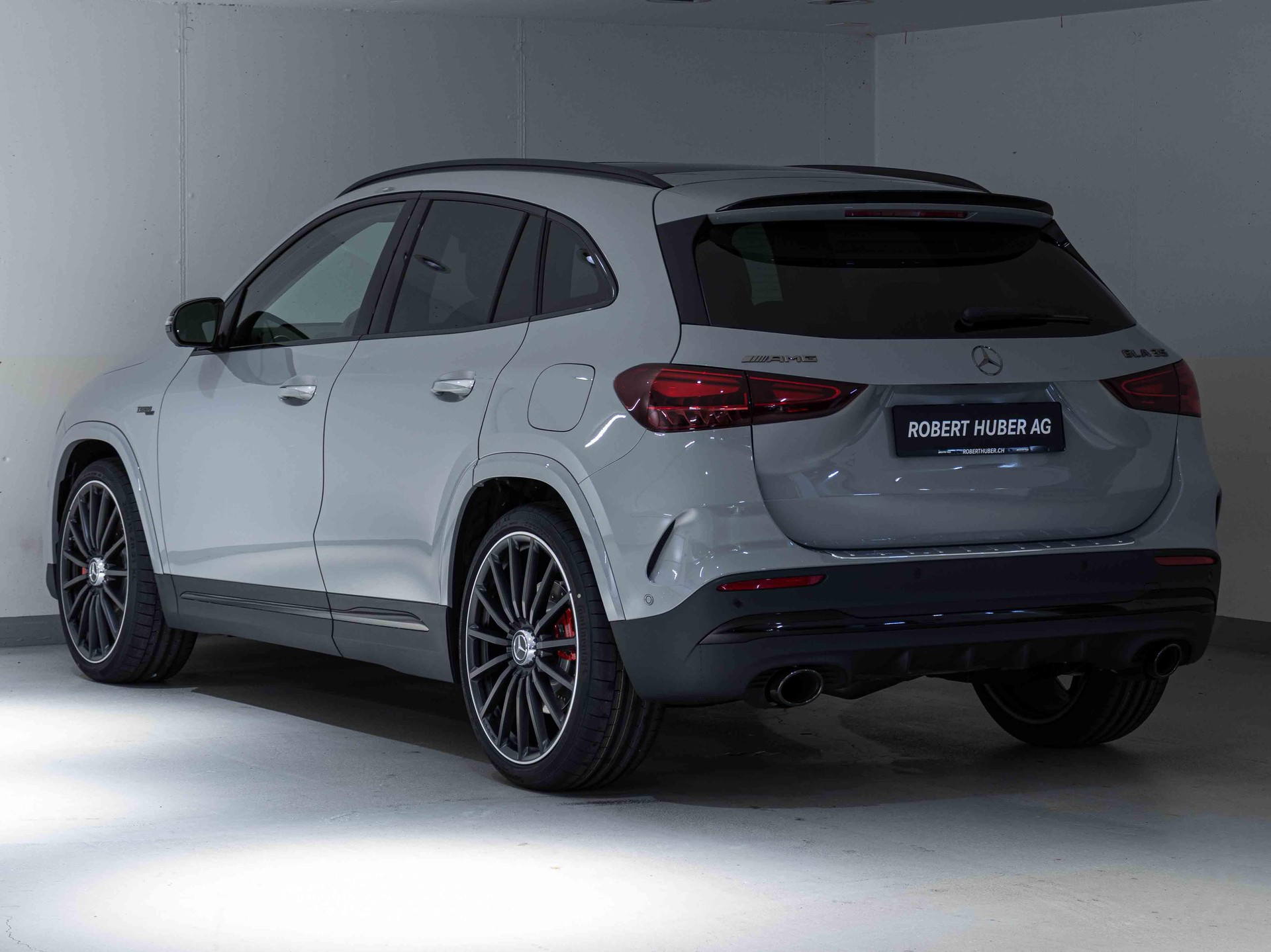 MERCEDES-BENZ GLA 35 AMG 4MATIC-image-3
