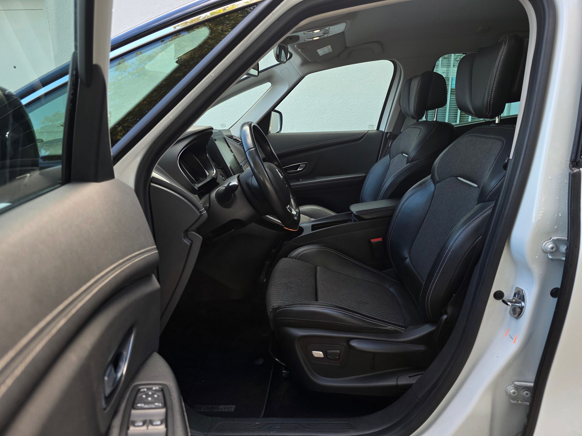 RENAULT Grand Scénic 1.3 16V Turbo Intens EDC * CH-Fahrzeug * Frisch ab MFK *-image-5