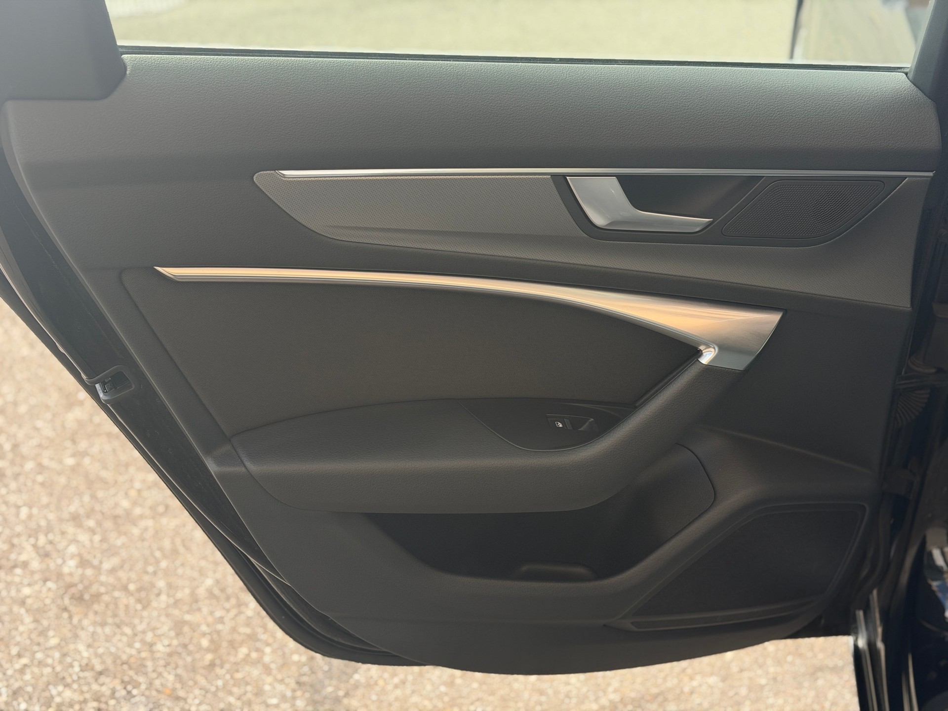 AUDI A6 Avant 45 TDI Sport quattro tiptronic-image-22