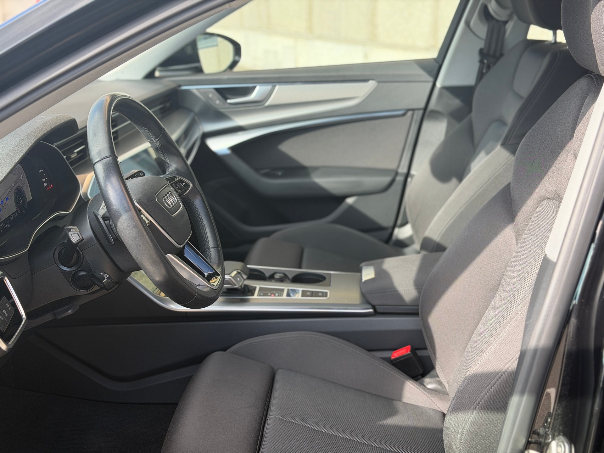 AUDI A6 Avant 45 TDI Sport quattro tiptronic-image-11