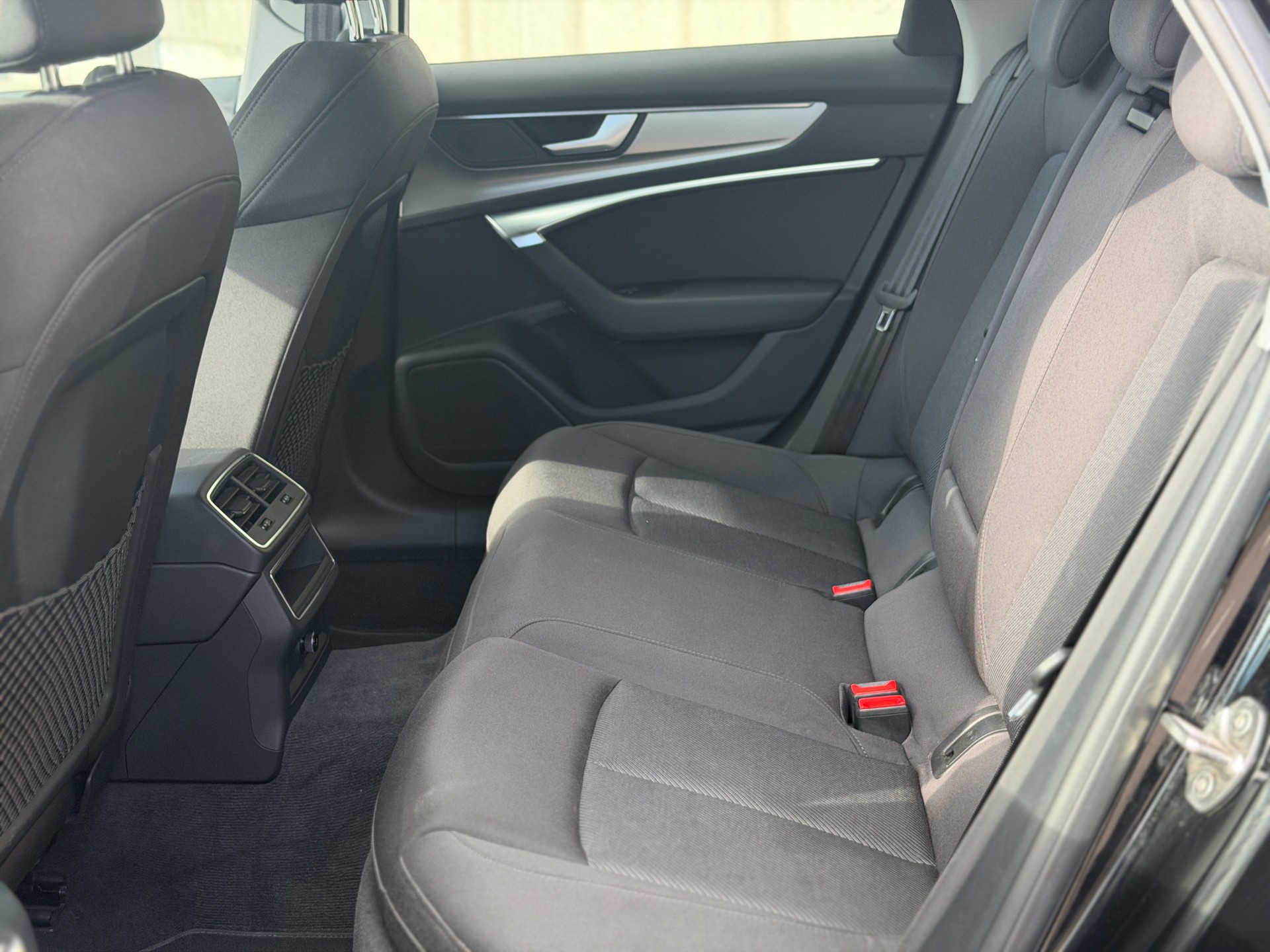 AUDI A6 Avant 45 TDI Sport quattro tiptronic-image-17