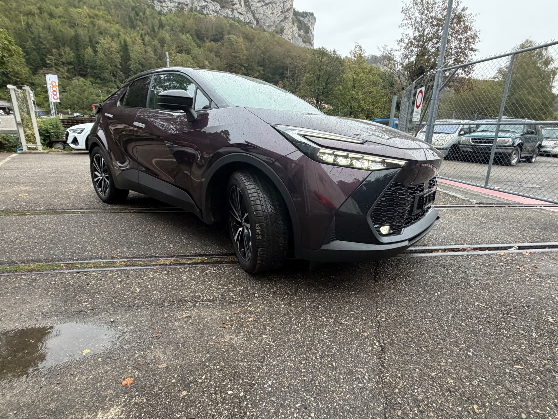 TOYOTA C-HR 2.0 PHEV CVT Style Premiere-image-2