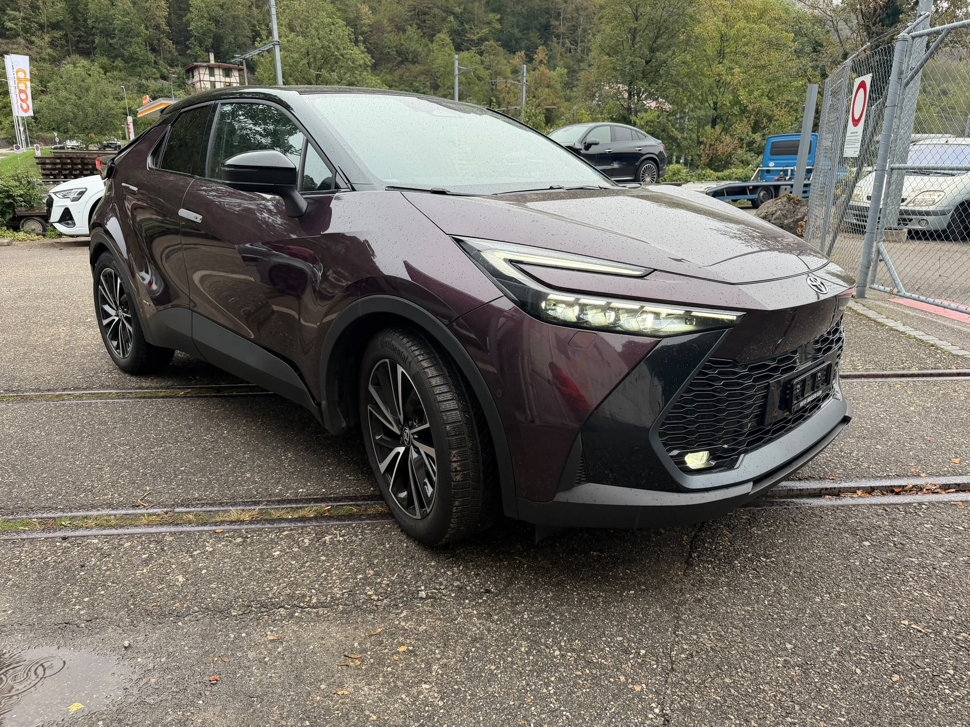 TOYOTA C-HR 2.0 PHEV CVT Style Premiere-image-1