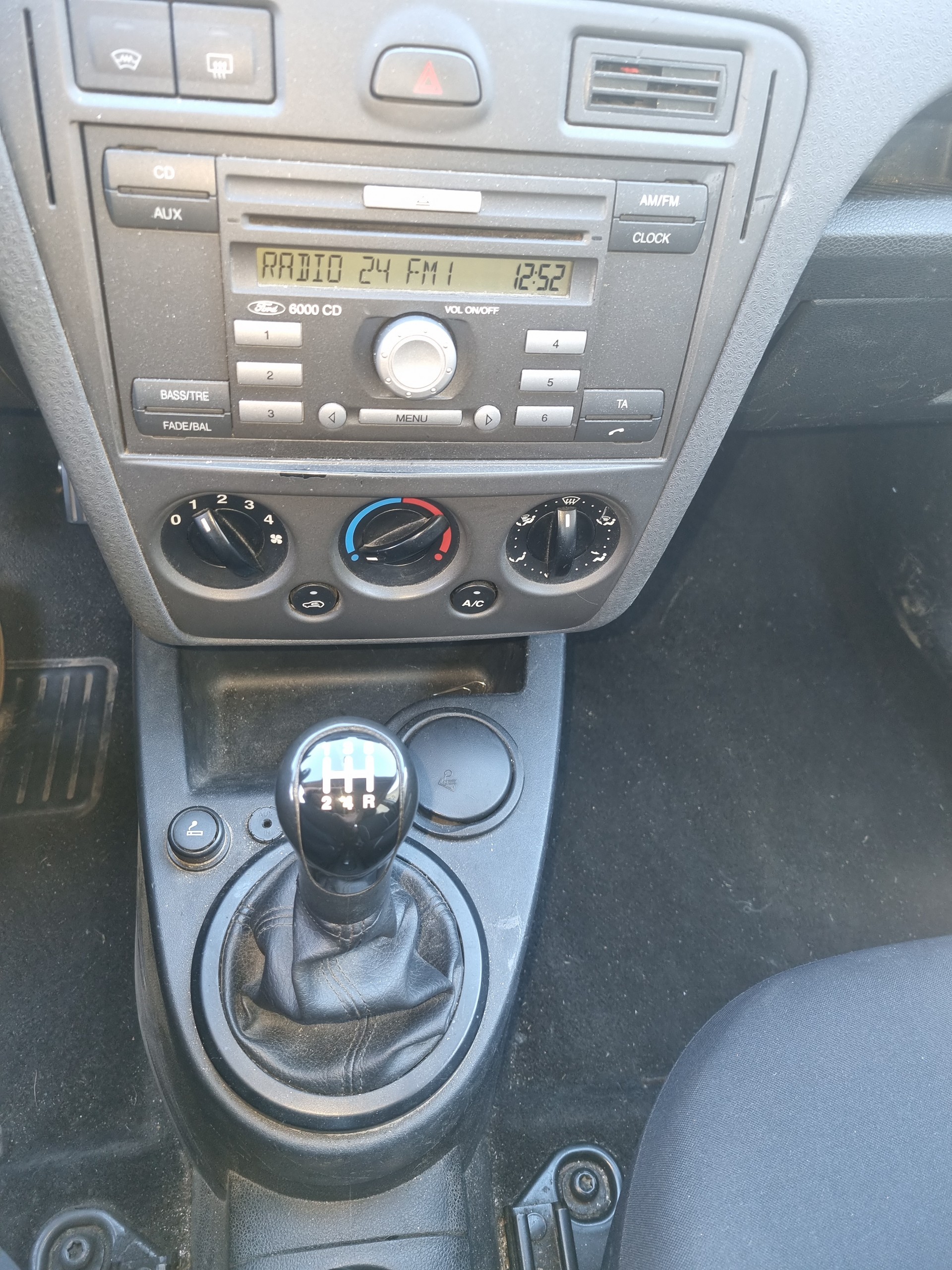 FORD Fusion 1.6 16V Trend-image-10