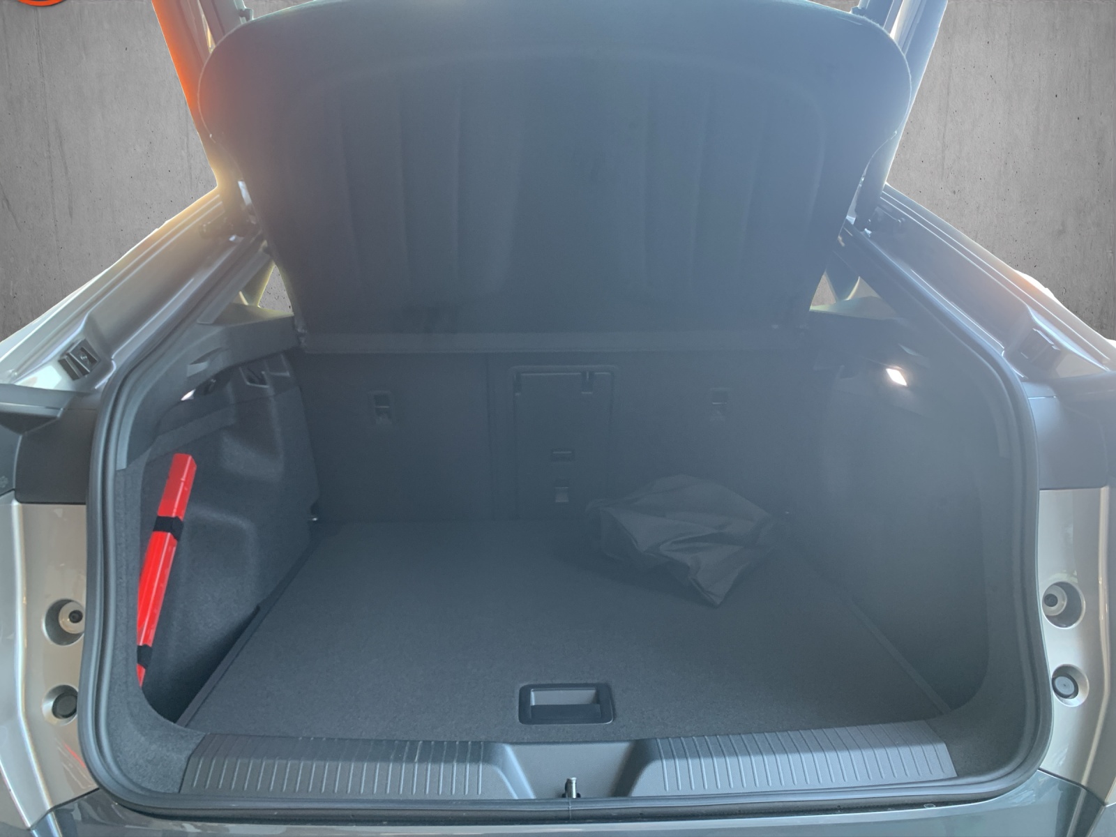 CUPRA Tavascan Type 9 77 kWh VZ Adrenaline-image-14