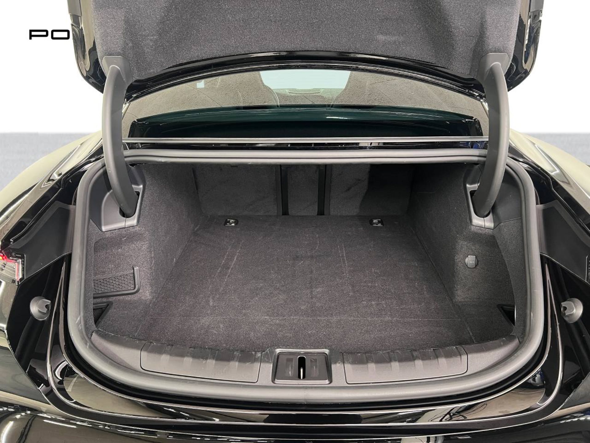 PORSCHE Taycan-image-14