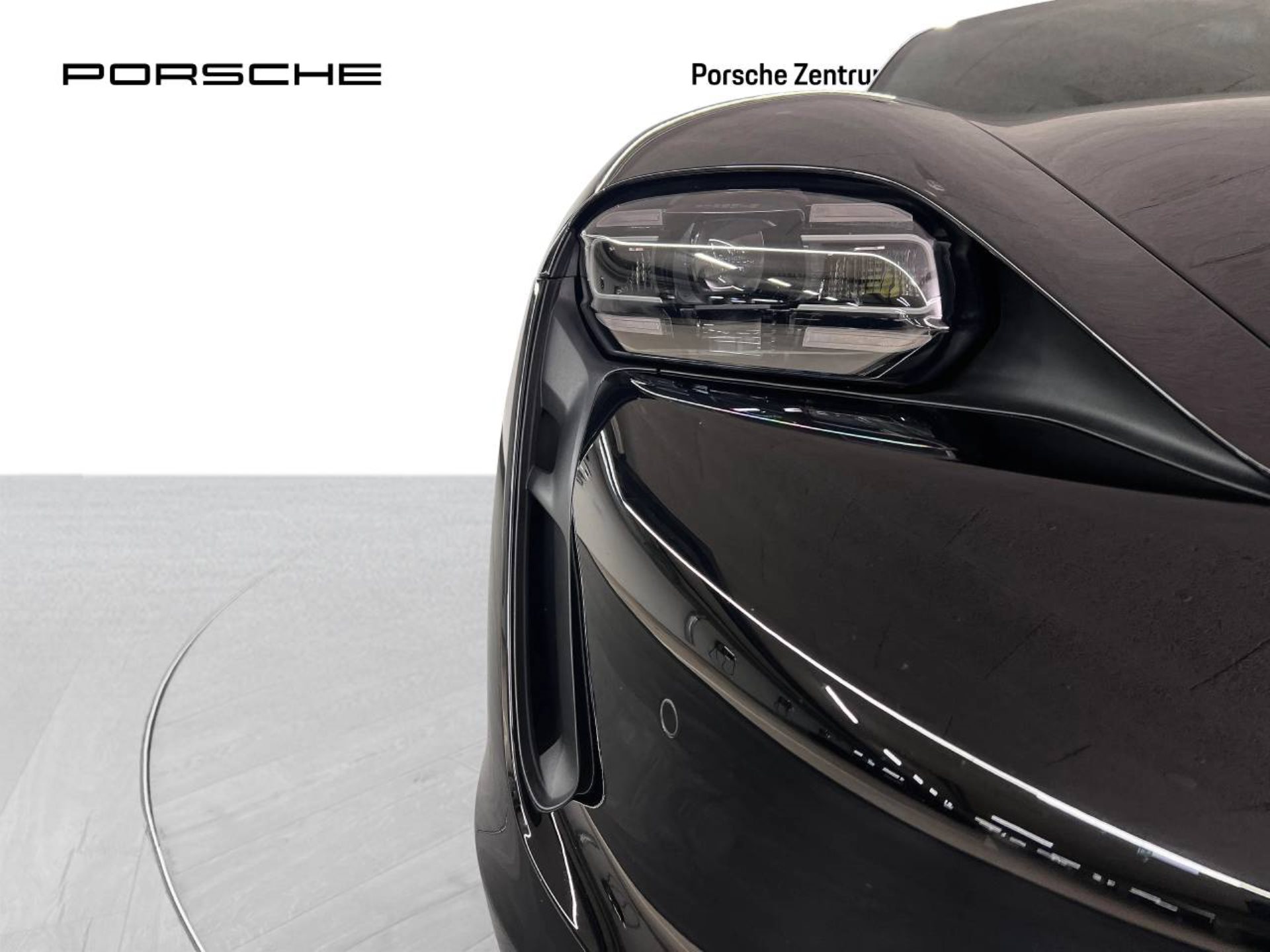 PORSCHE Taycan-image-11
