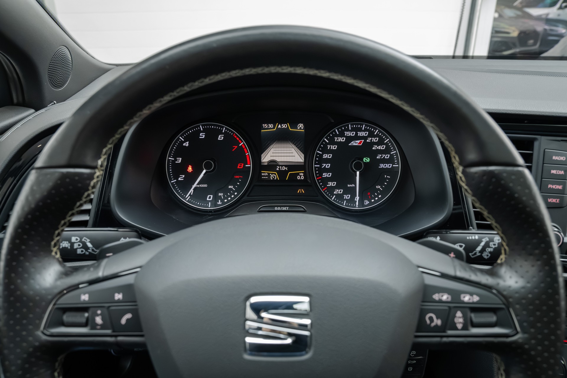 SEAT Leon 2.0 TSI Cupra 290 DSG-image-12