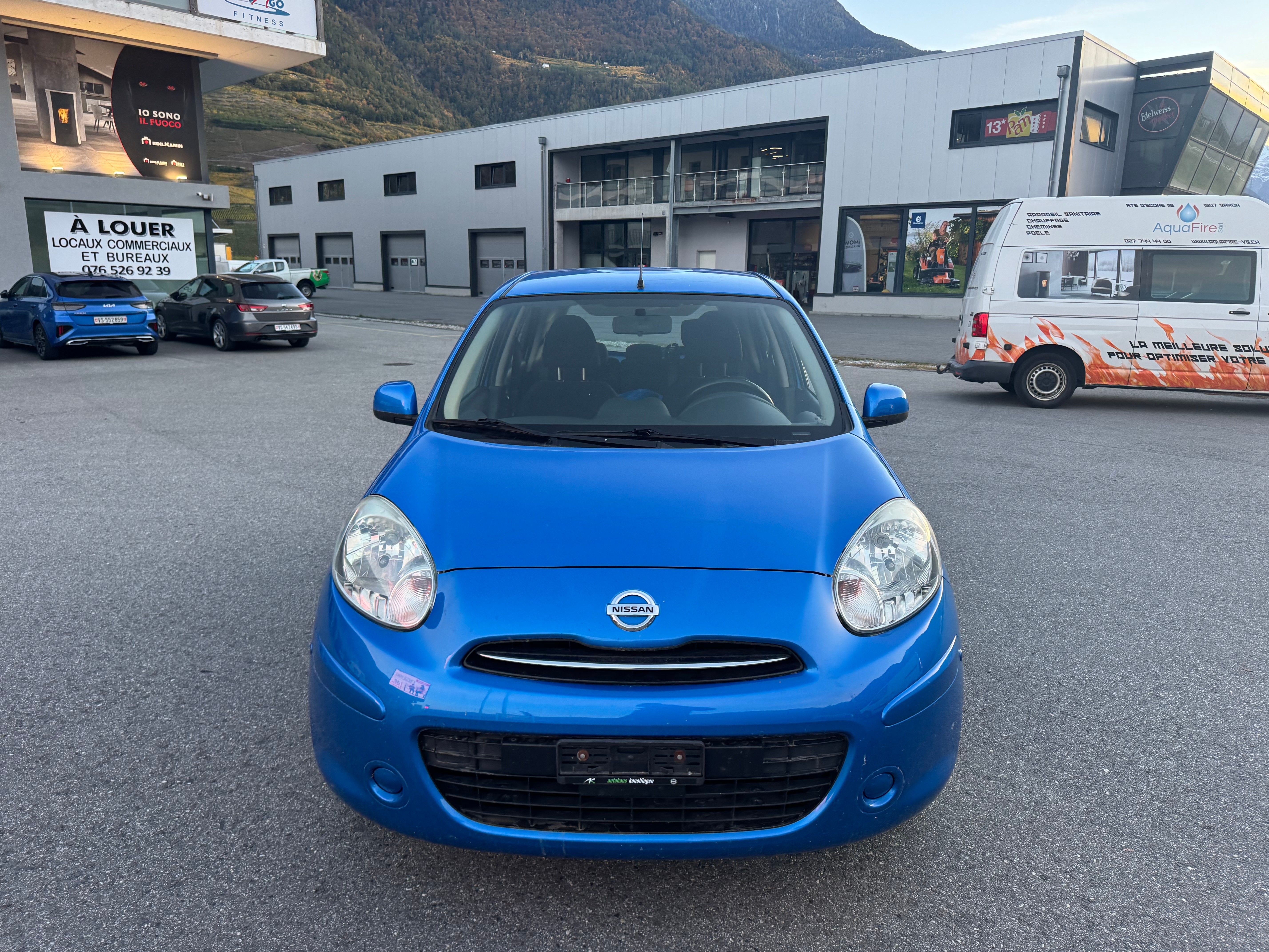 Car photo