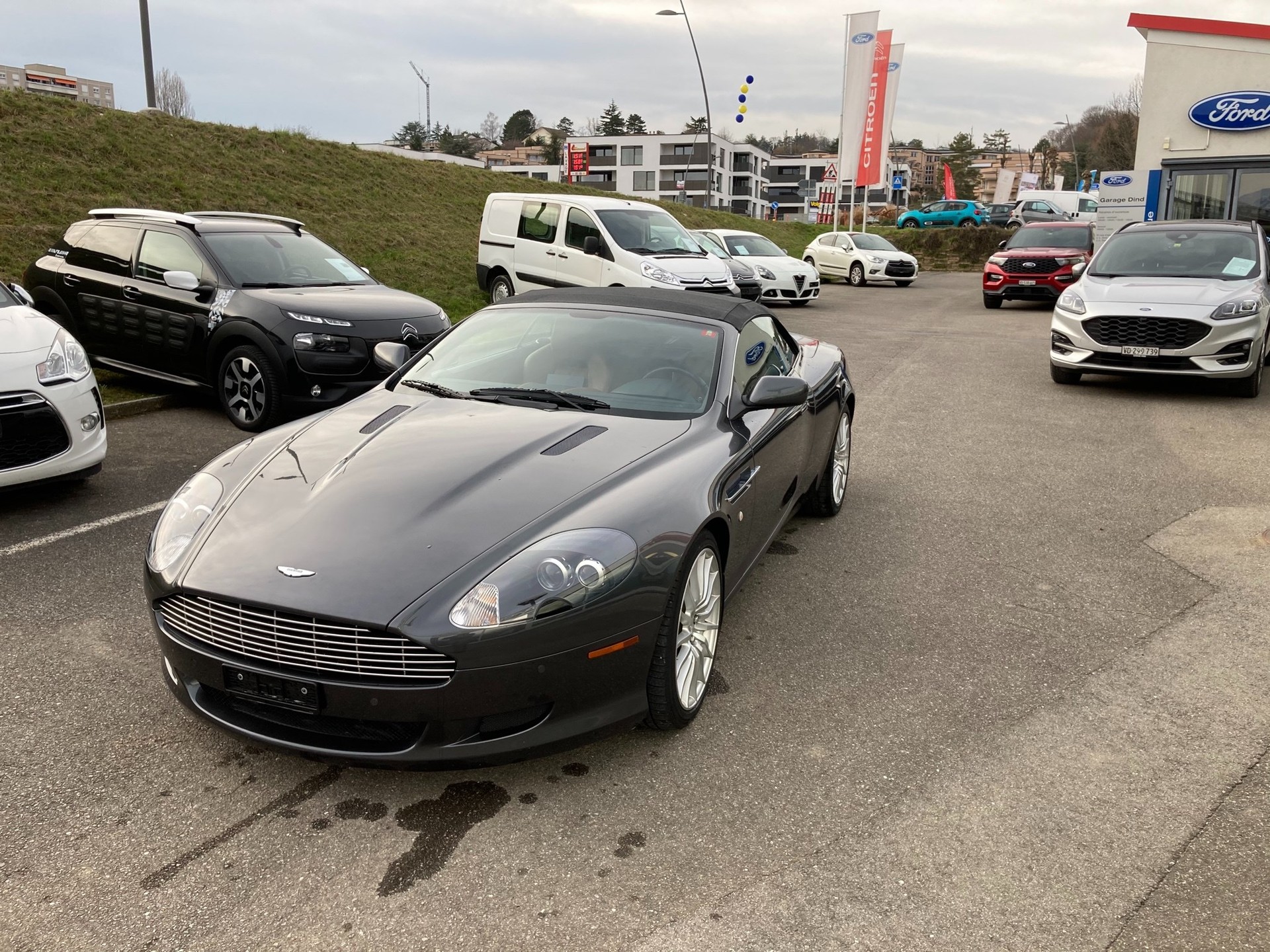 ASTON MARTIN DB9 Volante Touchtronic 2-image-4