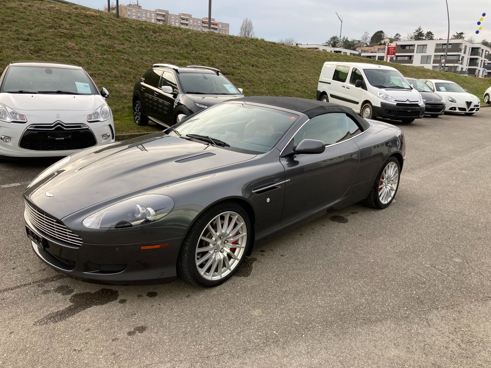 ASTON MARTIN DB9 Volante Touchtronic 2-image-9