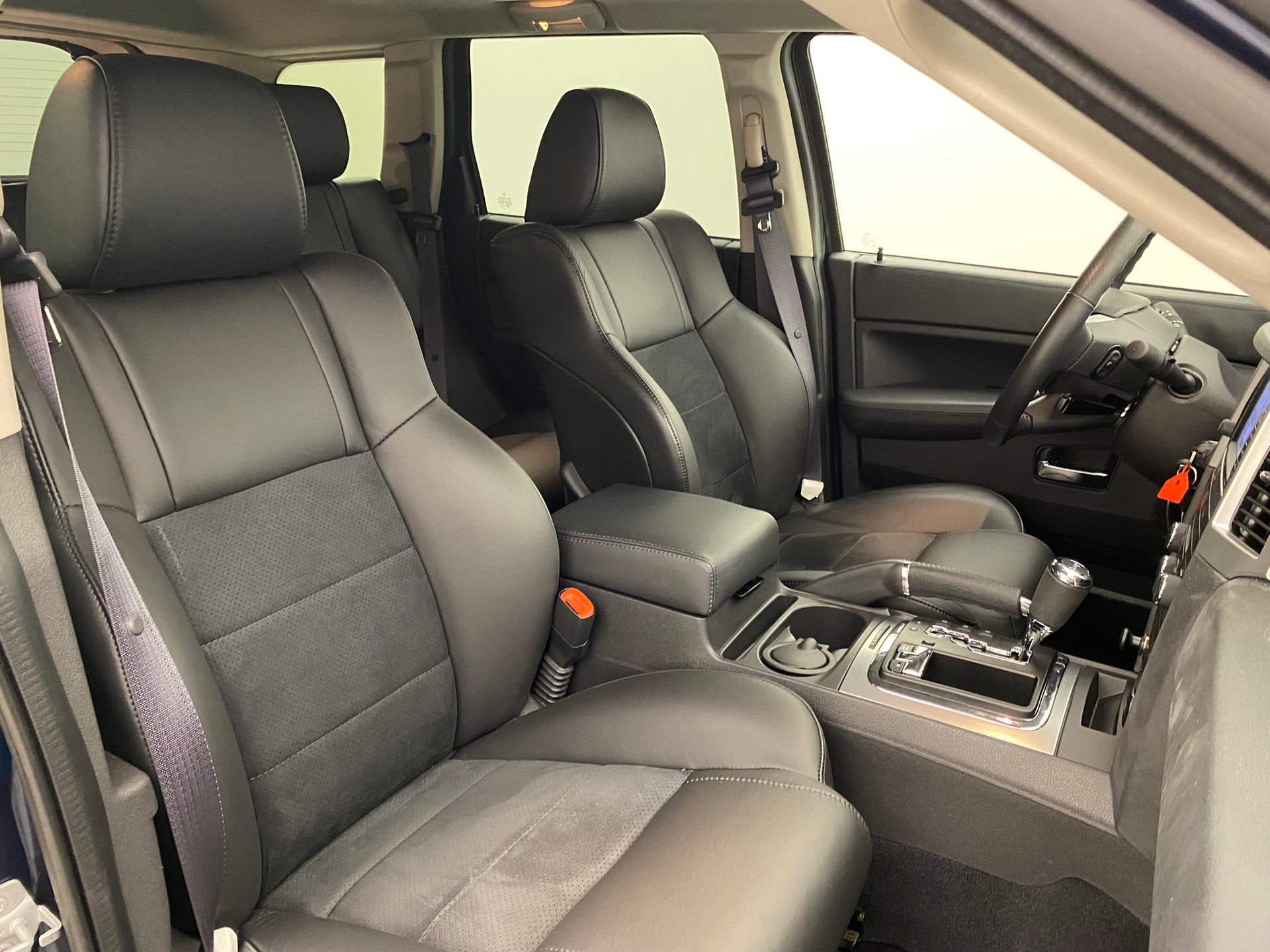 JEEP Grand Cherokee 3.0CRD LTD-image-12