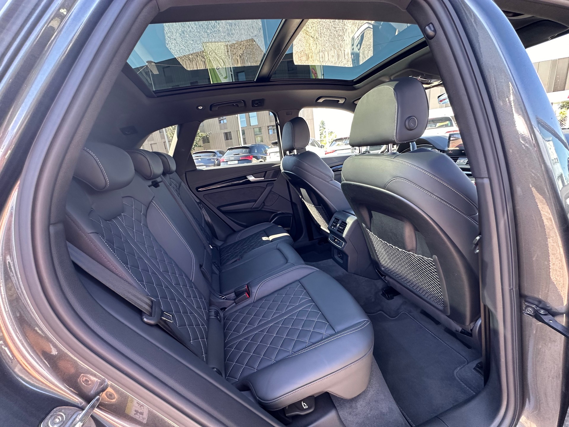 AUDI Q5 45 TFSI S-line Black Edition quattro S-tronic-image-20