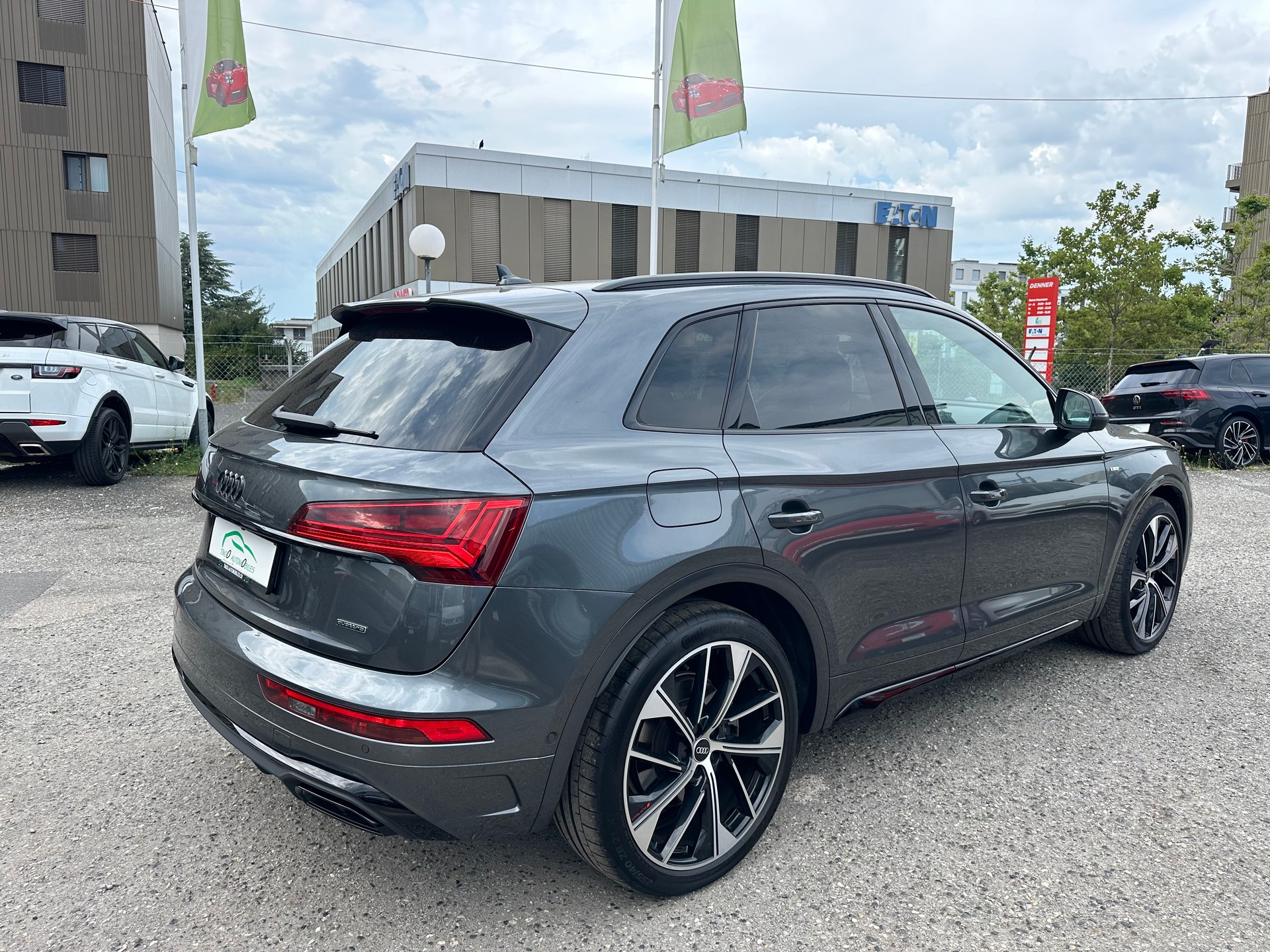AUDI Q5 45 TFSI S-line Black Edition quattro S-tronic-image-10