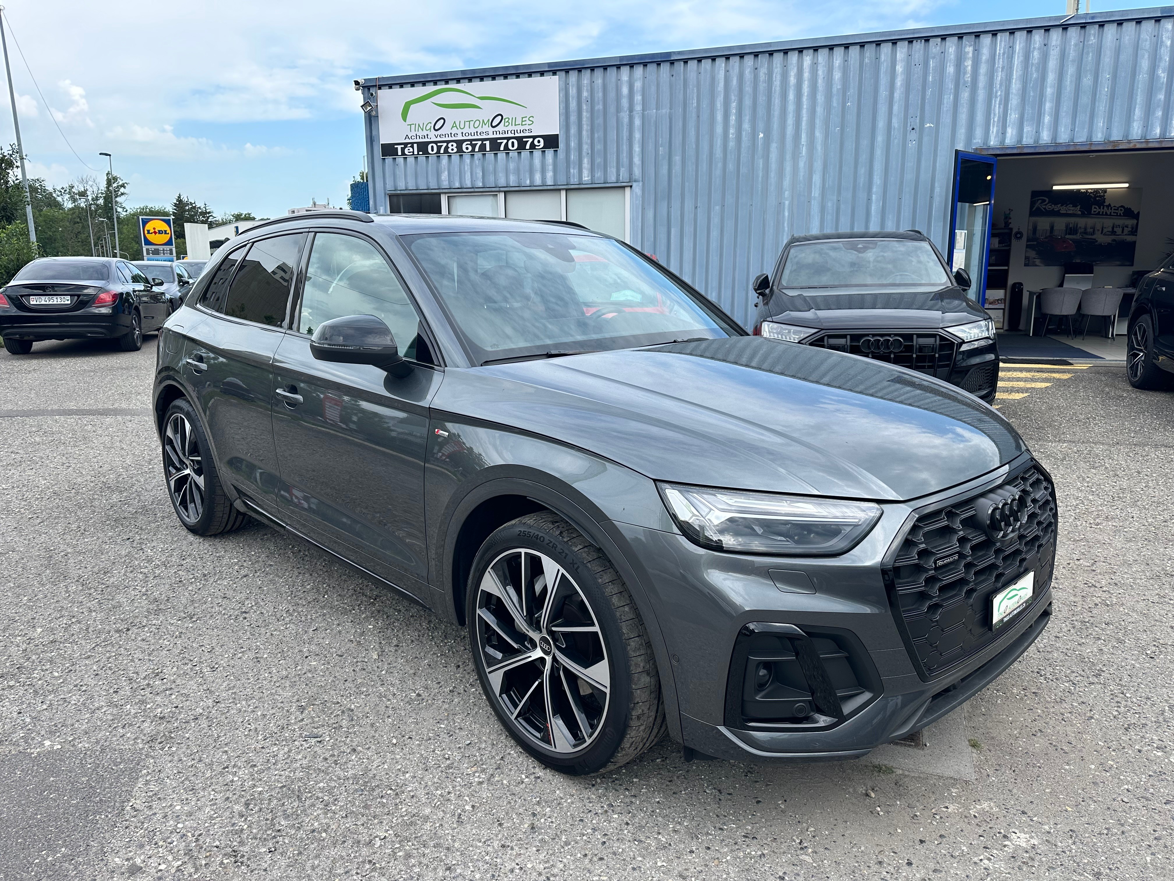 Car photo