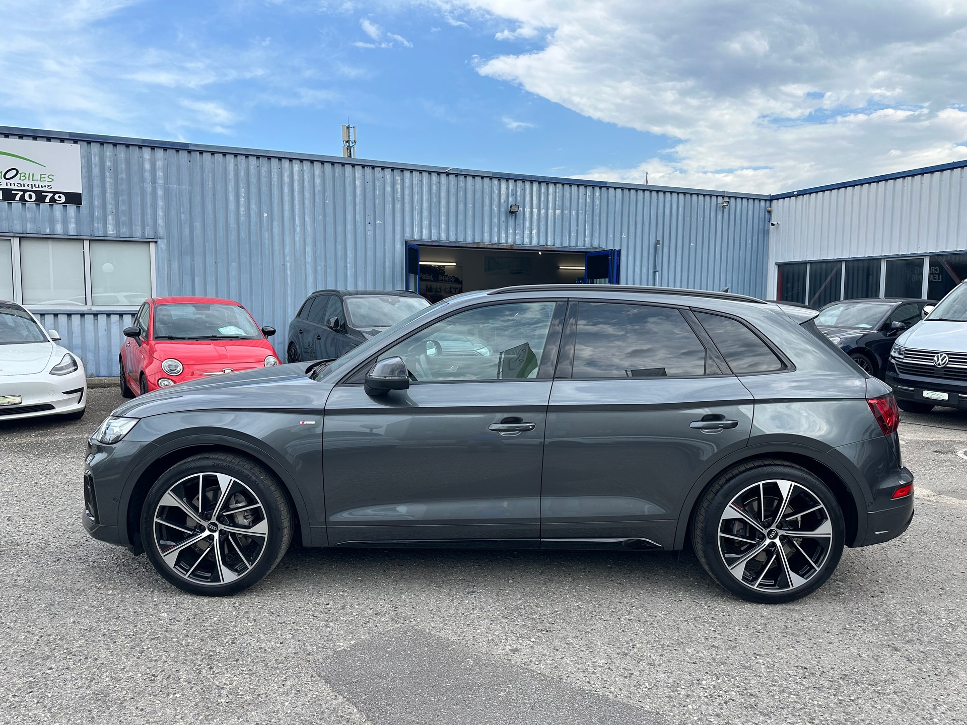 AUDI Q5 45 TFSI S-line Black Edition quattro S-tronic-image-7