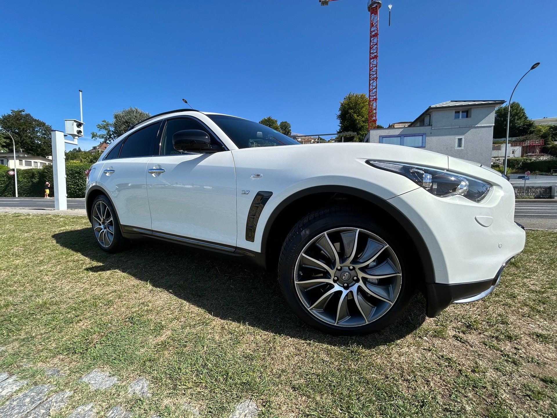 INFINITI QX70 3.7 Ultimate AWD Automatic