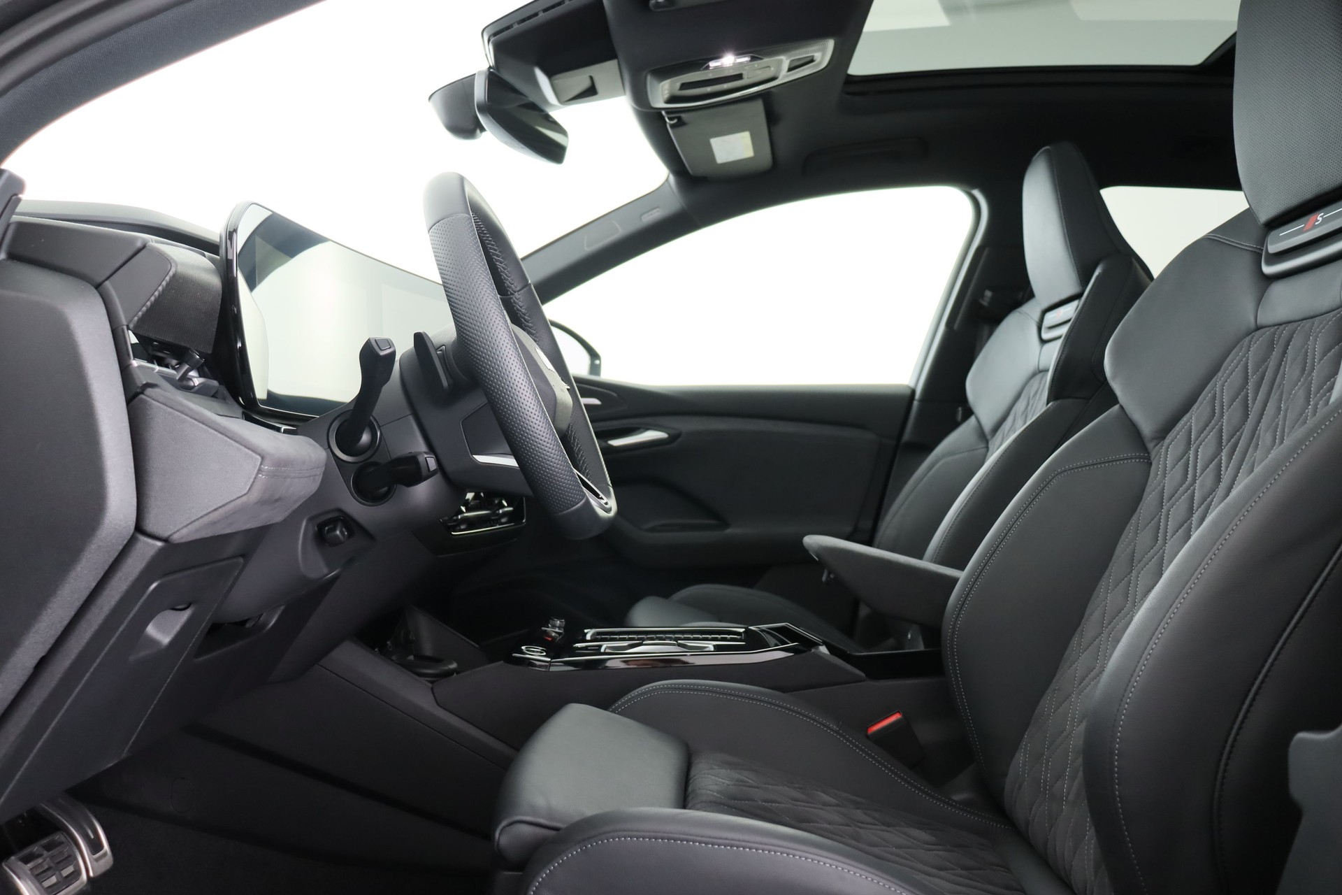 AUDI Q6 e-tron quattro-image-9