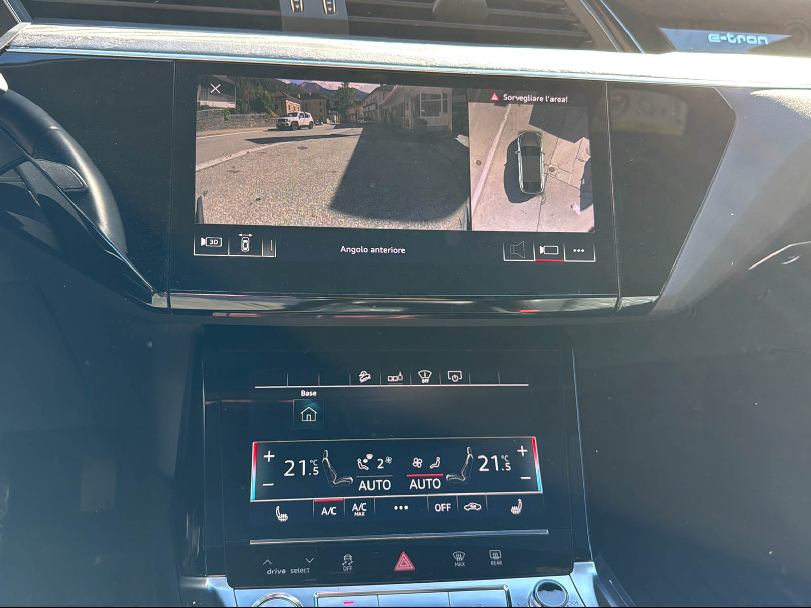 AUDI e-tron 55 Sportback S Line quattro-image-13