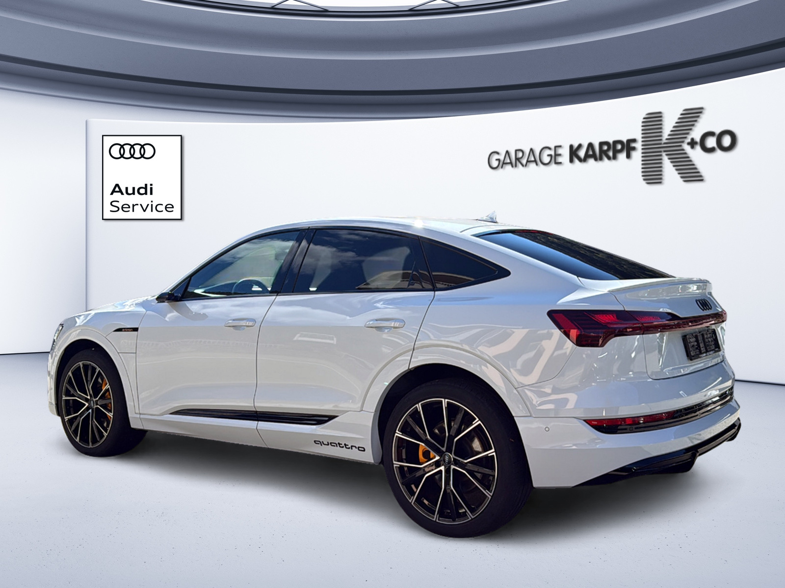 AUDI e-tron 55 Sportback S Line quattro-image-2