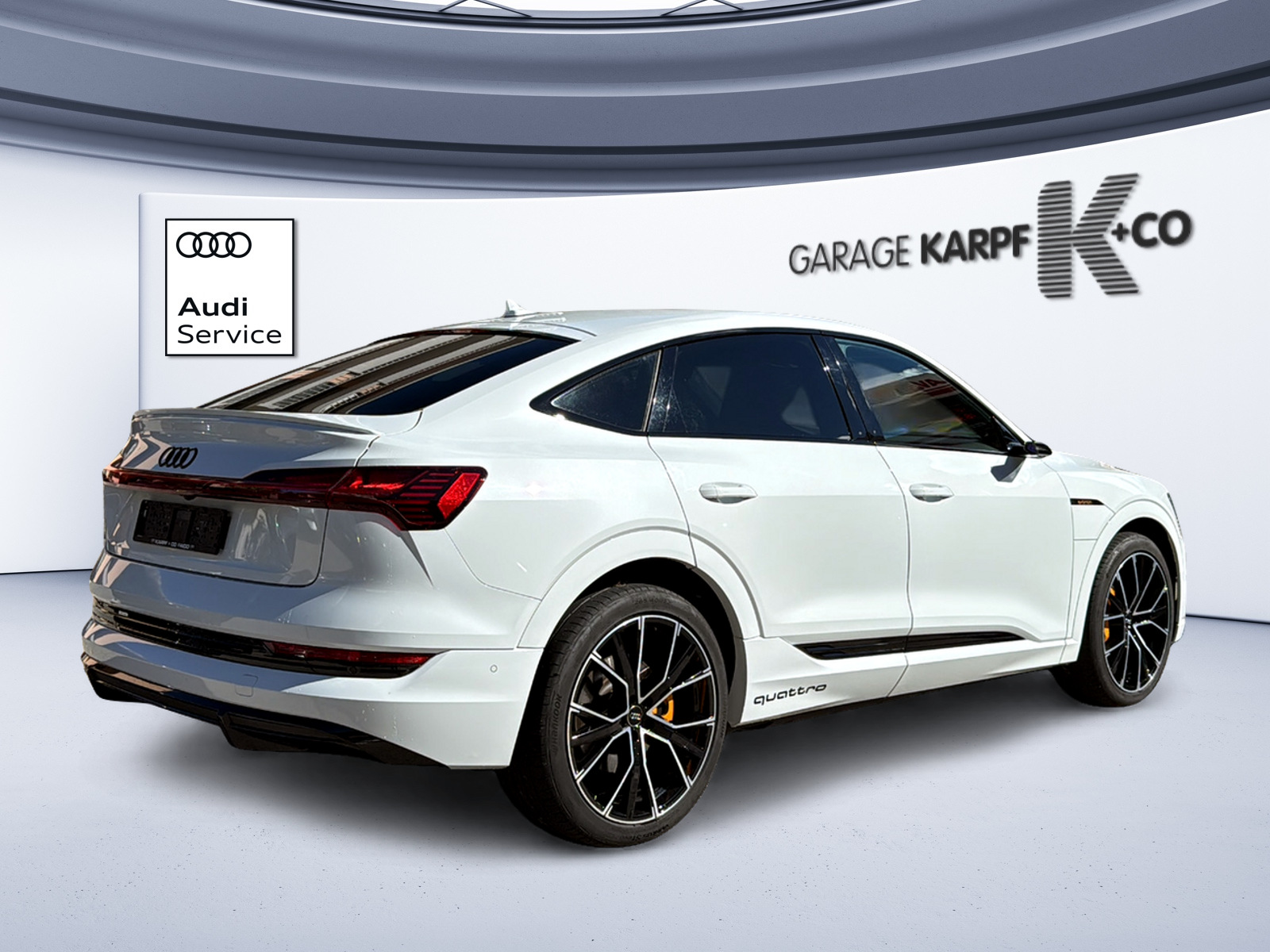 AUDI e-tron 55 Sportback S Line quattro-image-4